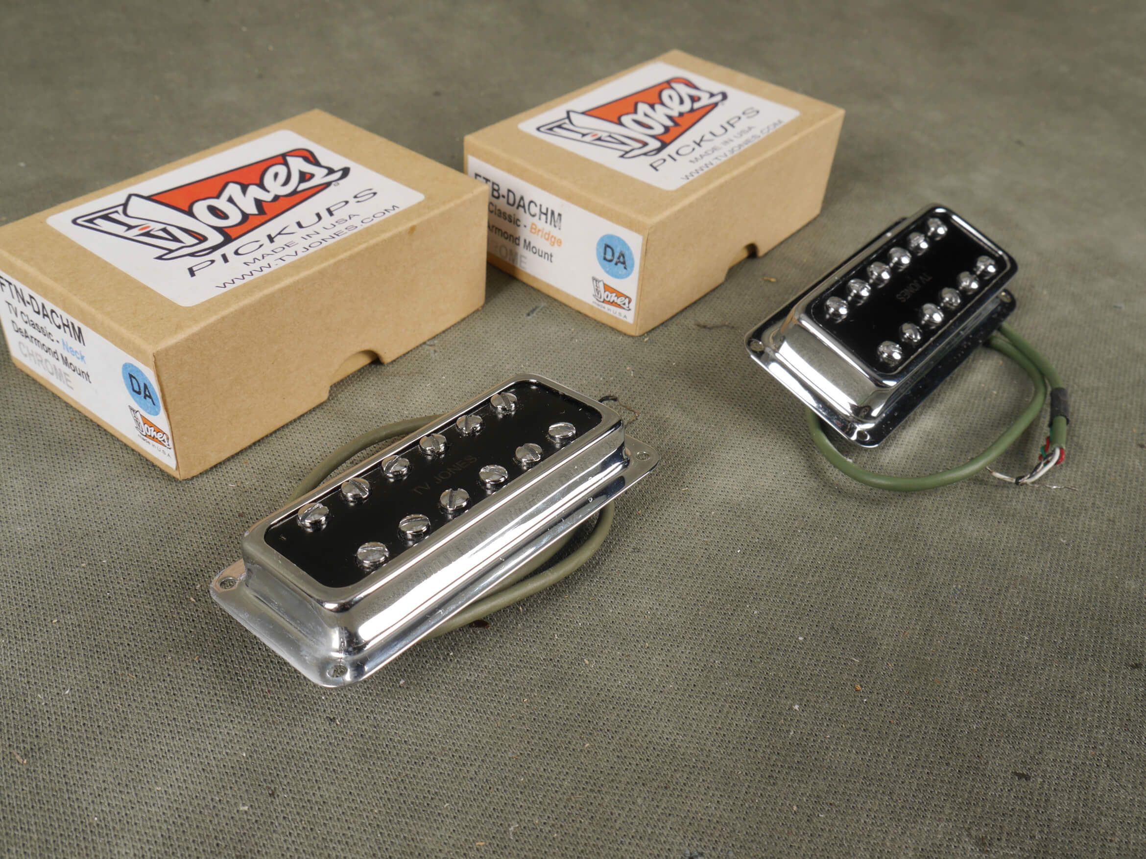 TV Jones Classic Pickups Set USA w/Box 2nd Hand Rich Tone Music