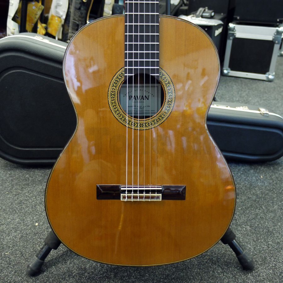 Pavan TP3064 Spanish Classical Guitar w/ Hard Case 2nd Hand Rich
