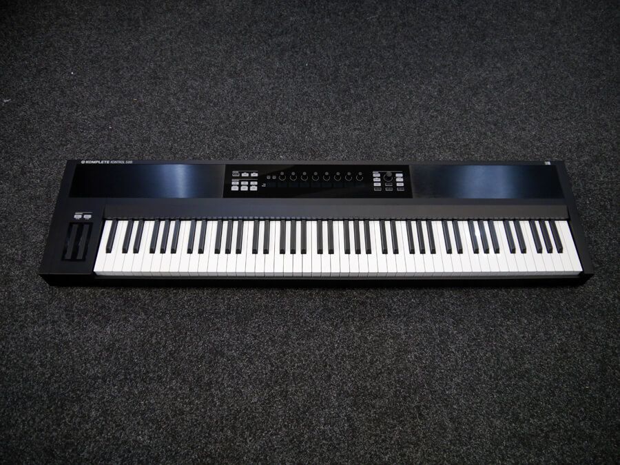 native instruments komplete kontrol a61 smart keyboard controller