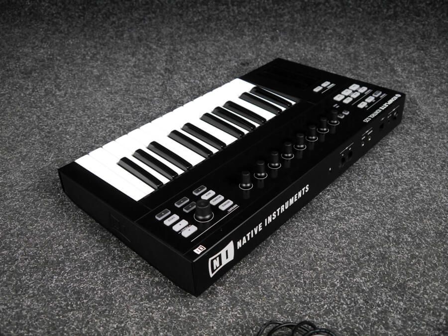 massive native instruments connect keyboard