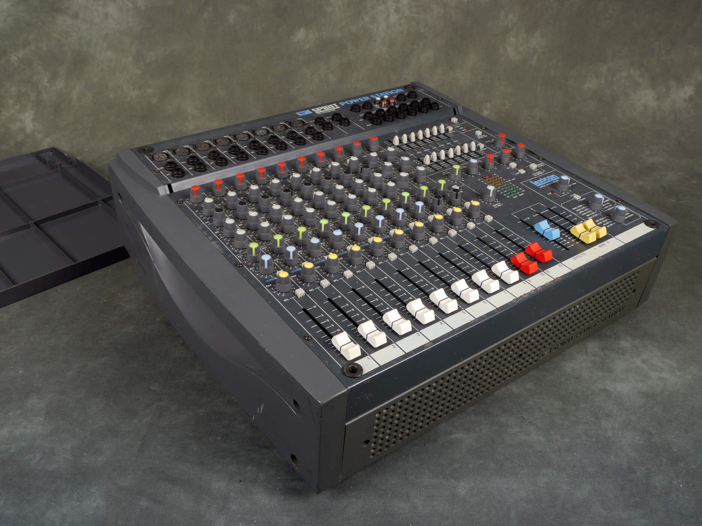 Soundcraft Spirit 600 Powered Mixer w/Cover 2nd Hand **COLLECTION