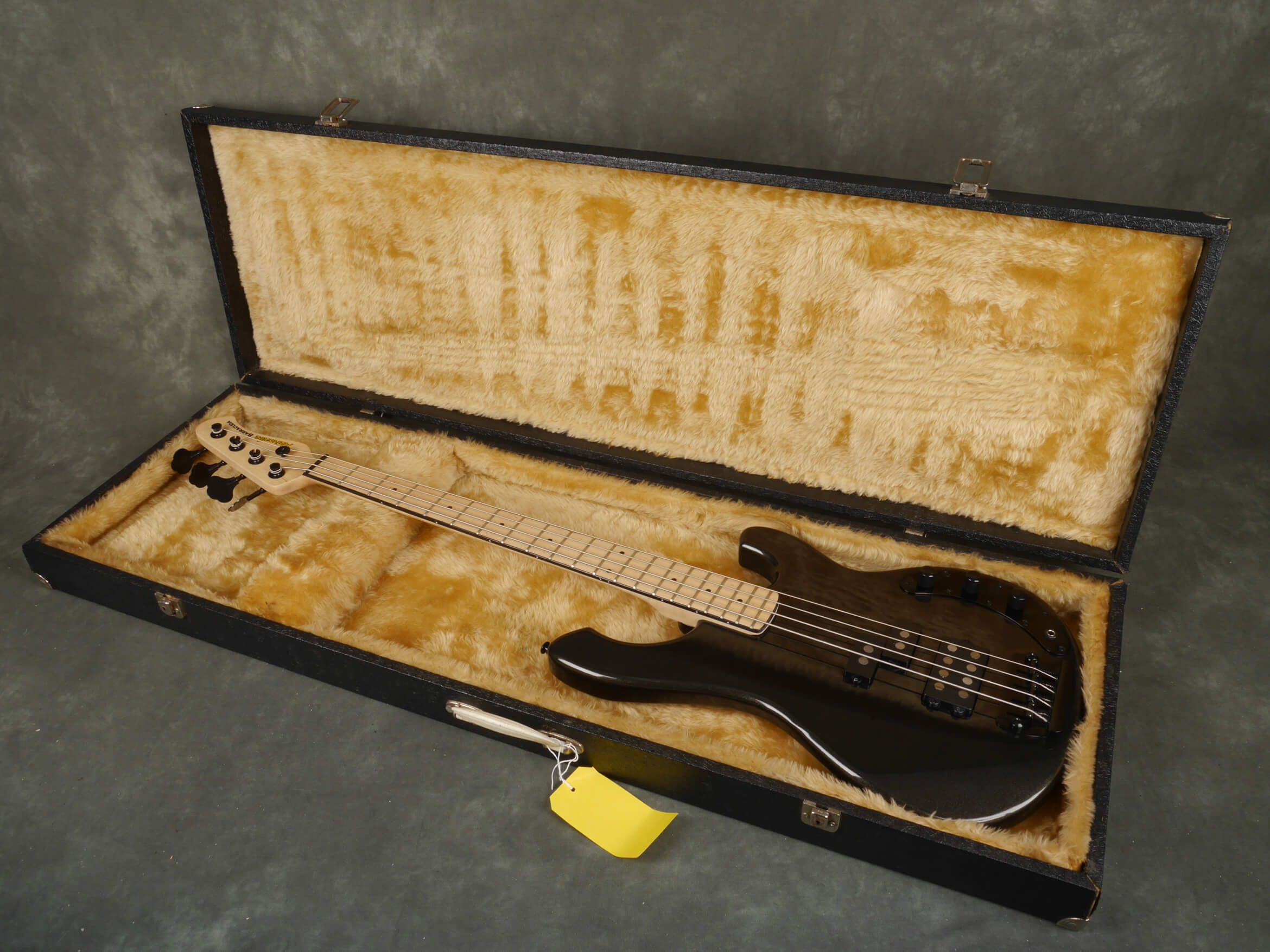 Retrovibe Barracuda PH Electric Bass Guitar Black w/Hard Case 2nd