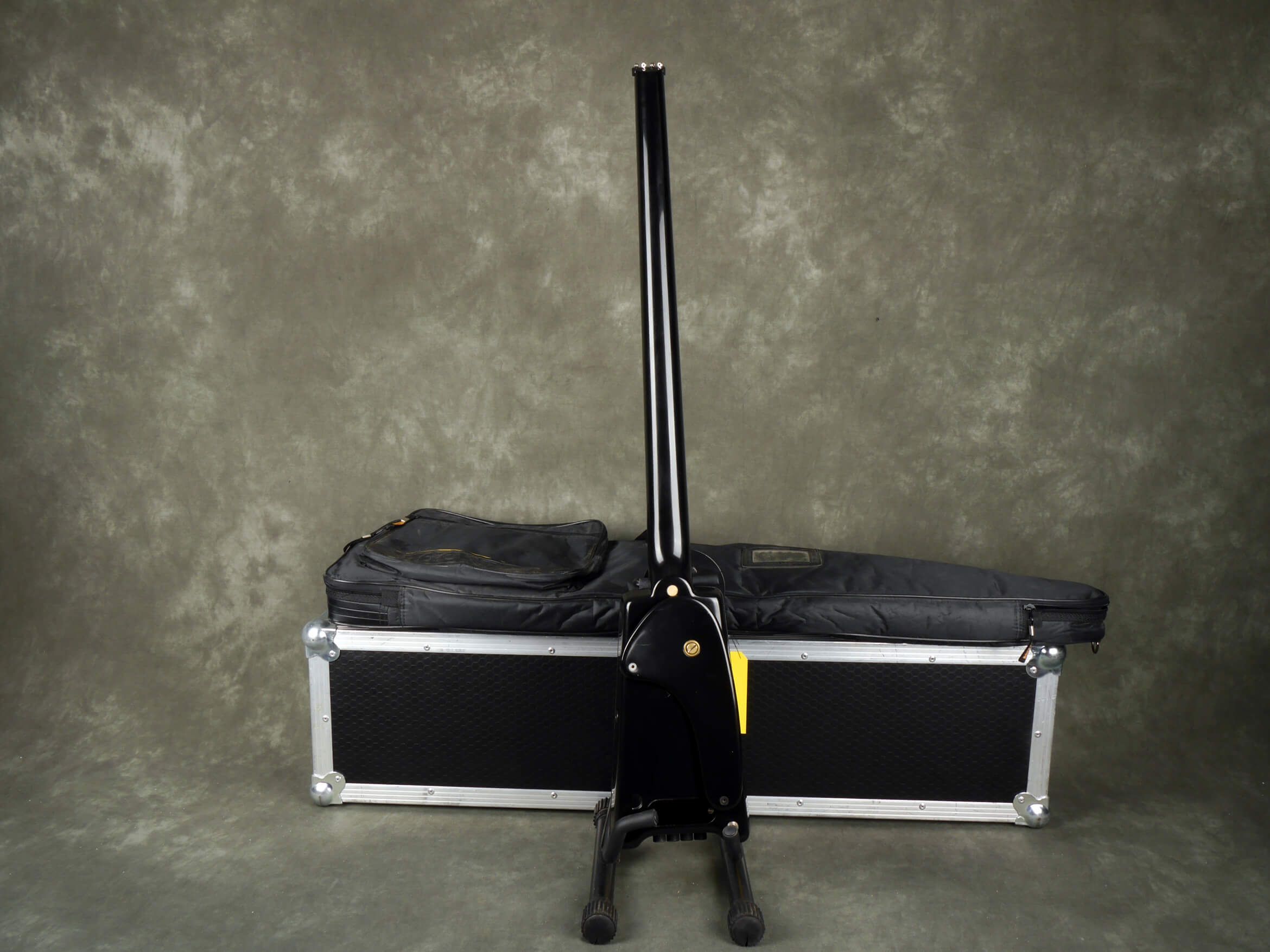 Steinberger USA L2 Headless Bass Guitar w/Hard Case 2nd Hand Rich