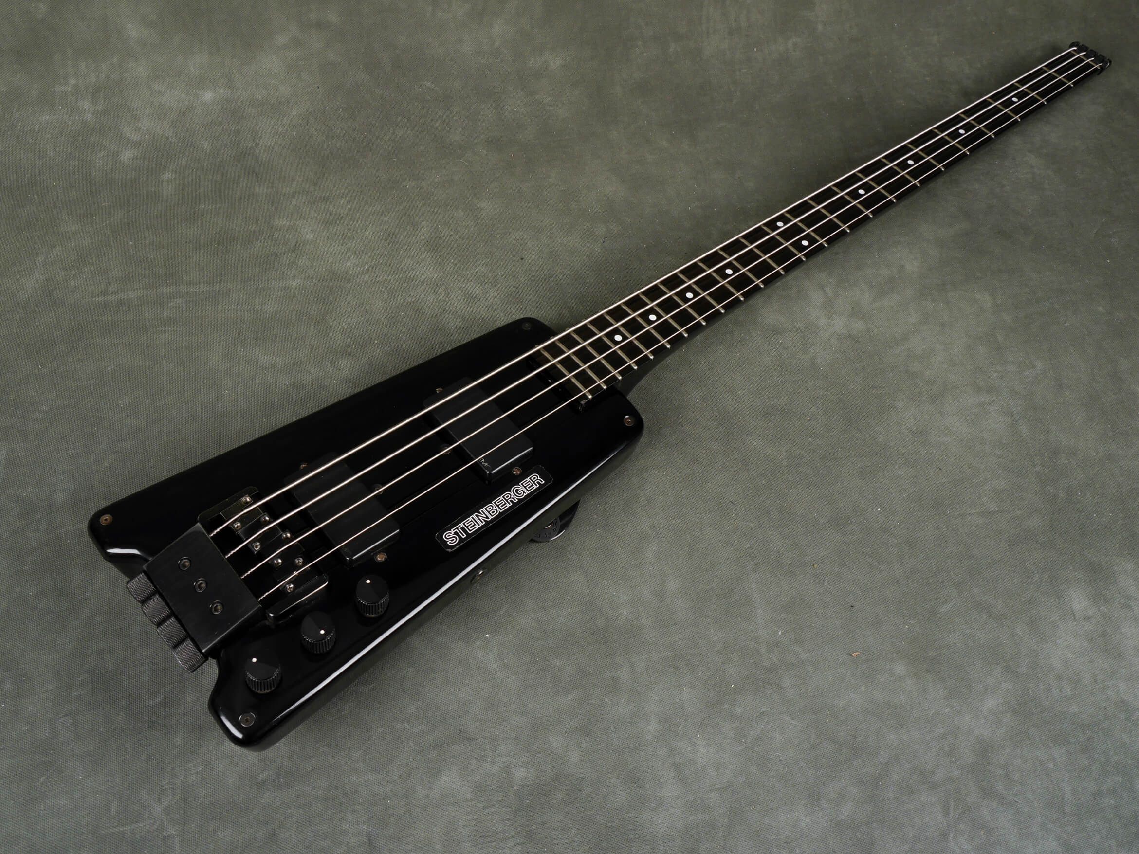 Steinberger USA L2 Headless Bass Guitar w/Hard Case 2nd Hand Rich