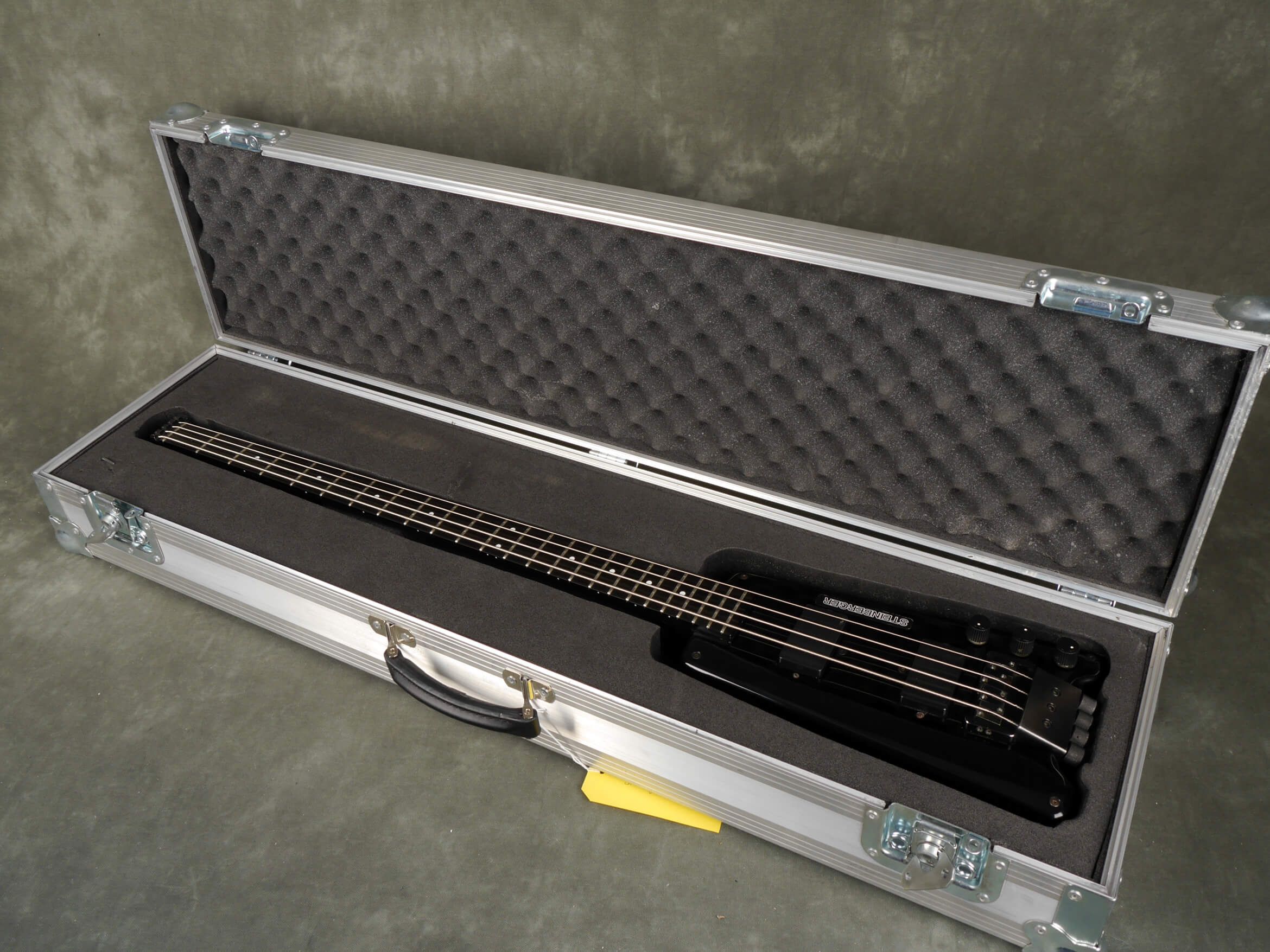 Steinberger USA L2 Headless Bass Guitar w/Hard Case 2nd Hand Rich