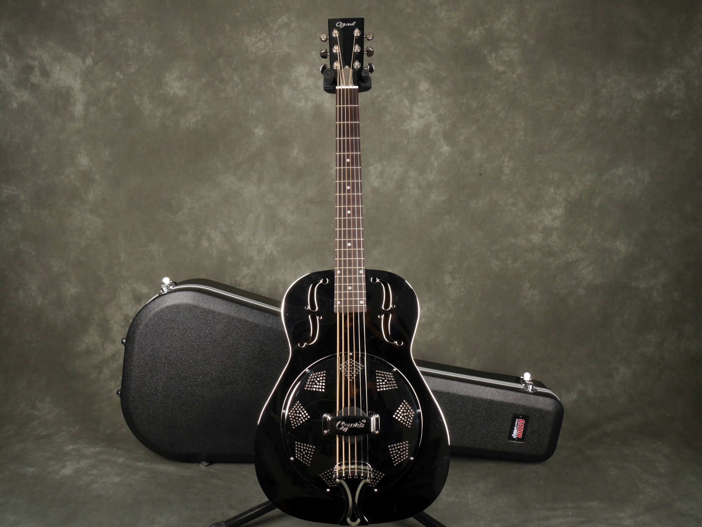 Ozark 3515N Steel Resonator Guitar w/Hard Case 2nd Hand Rich Tone Music