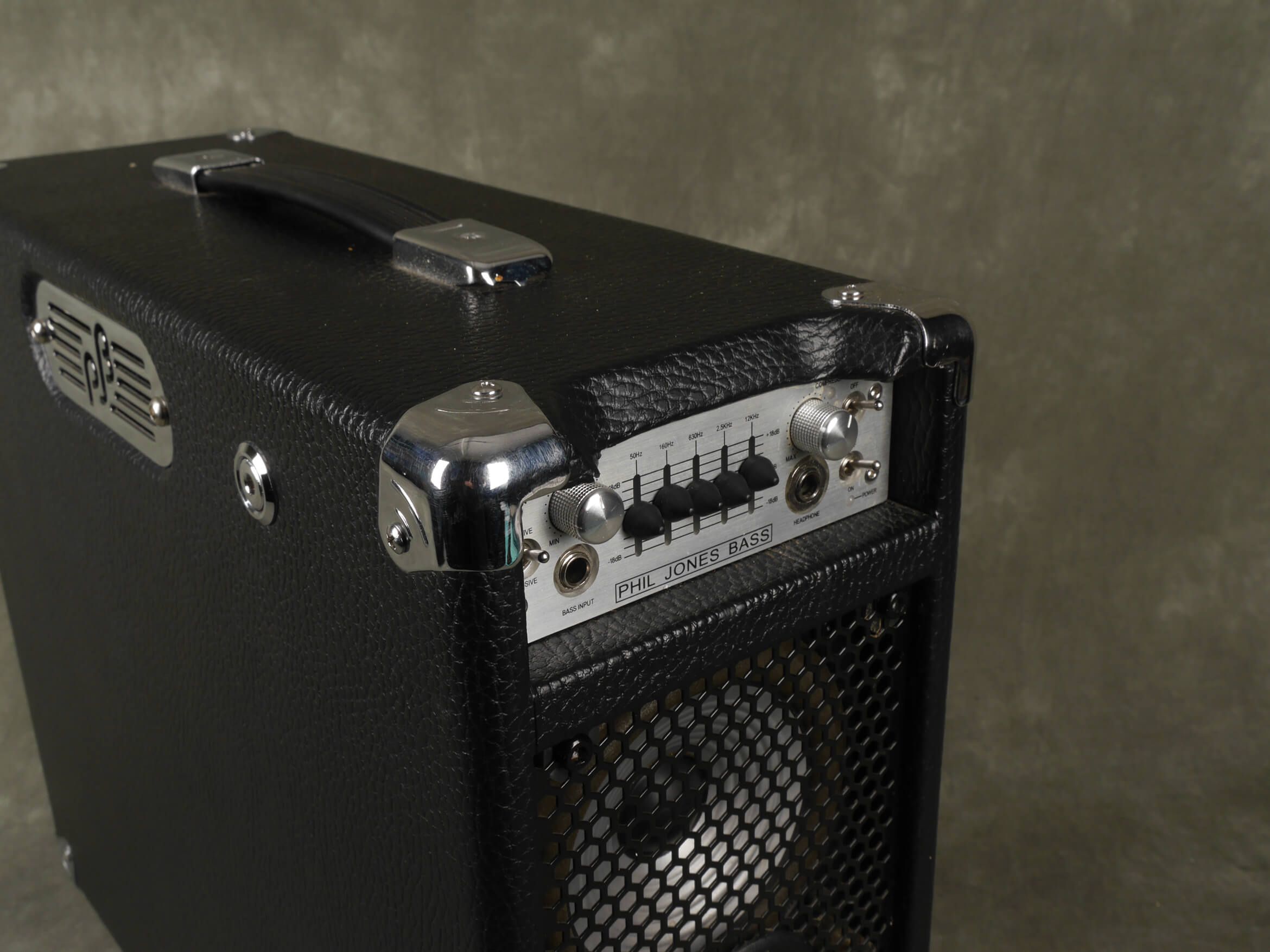 Phil Jones Bass Briefcase Amp w/Cover 2nd Hand Rich Tone Music