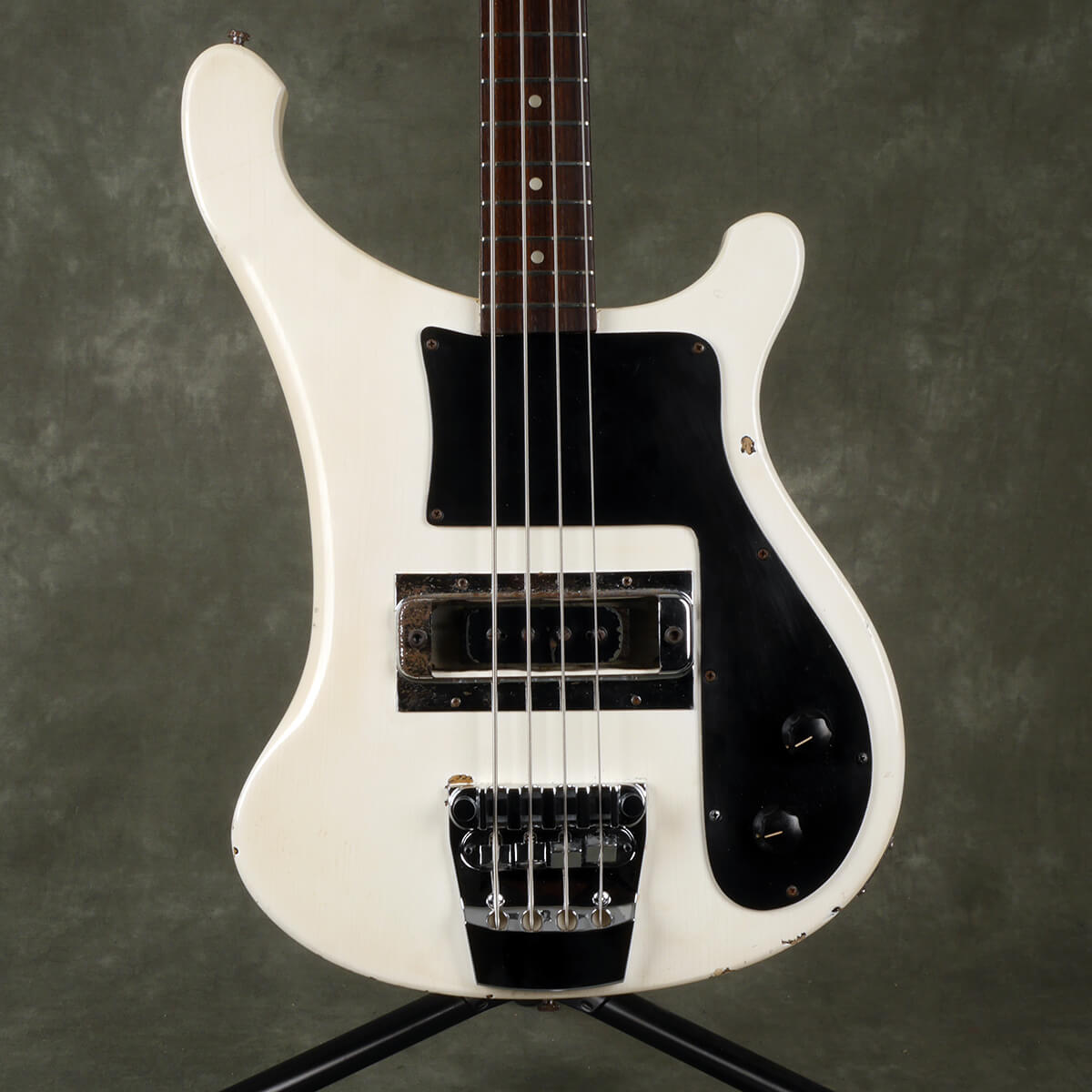 Rickenbacker 1973 4000 Bass Guitar - White - 2nd Hand | Rich Tone Music
