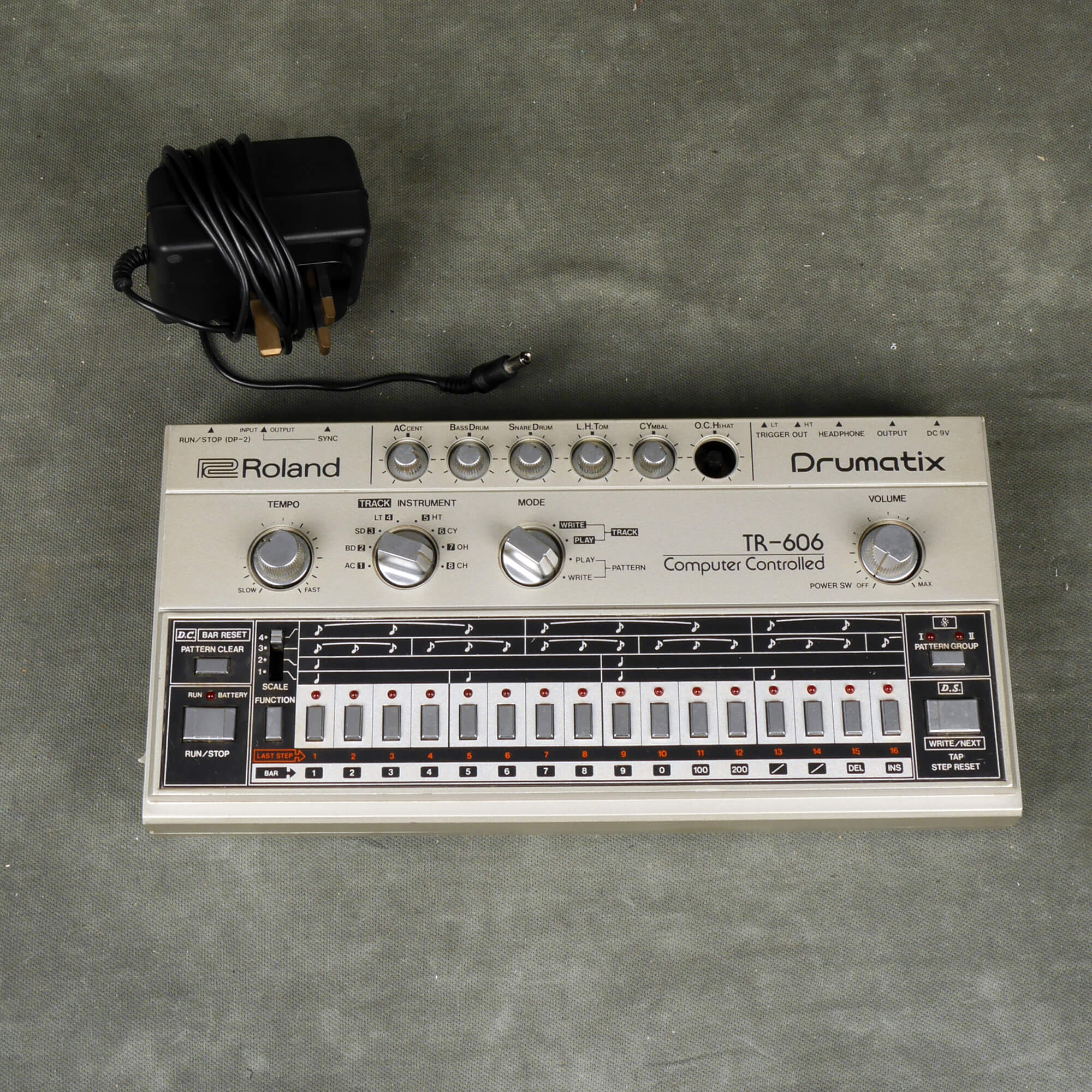 Roland TR606 Drumatix Vintage Drum Machine 2nd Hand Rich Tone Music
