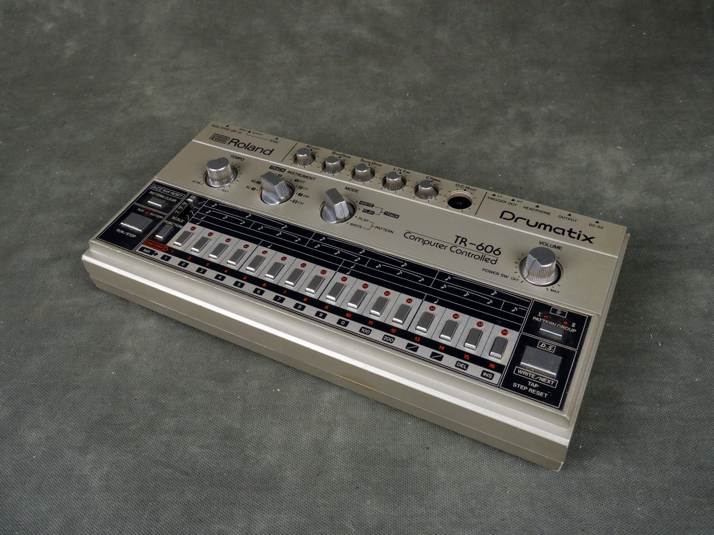 Roland TR606 Drumatix Vintage Drum Machine 2nd Hand Rich Tone Music