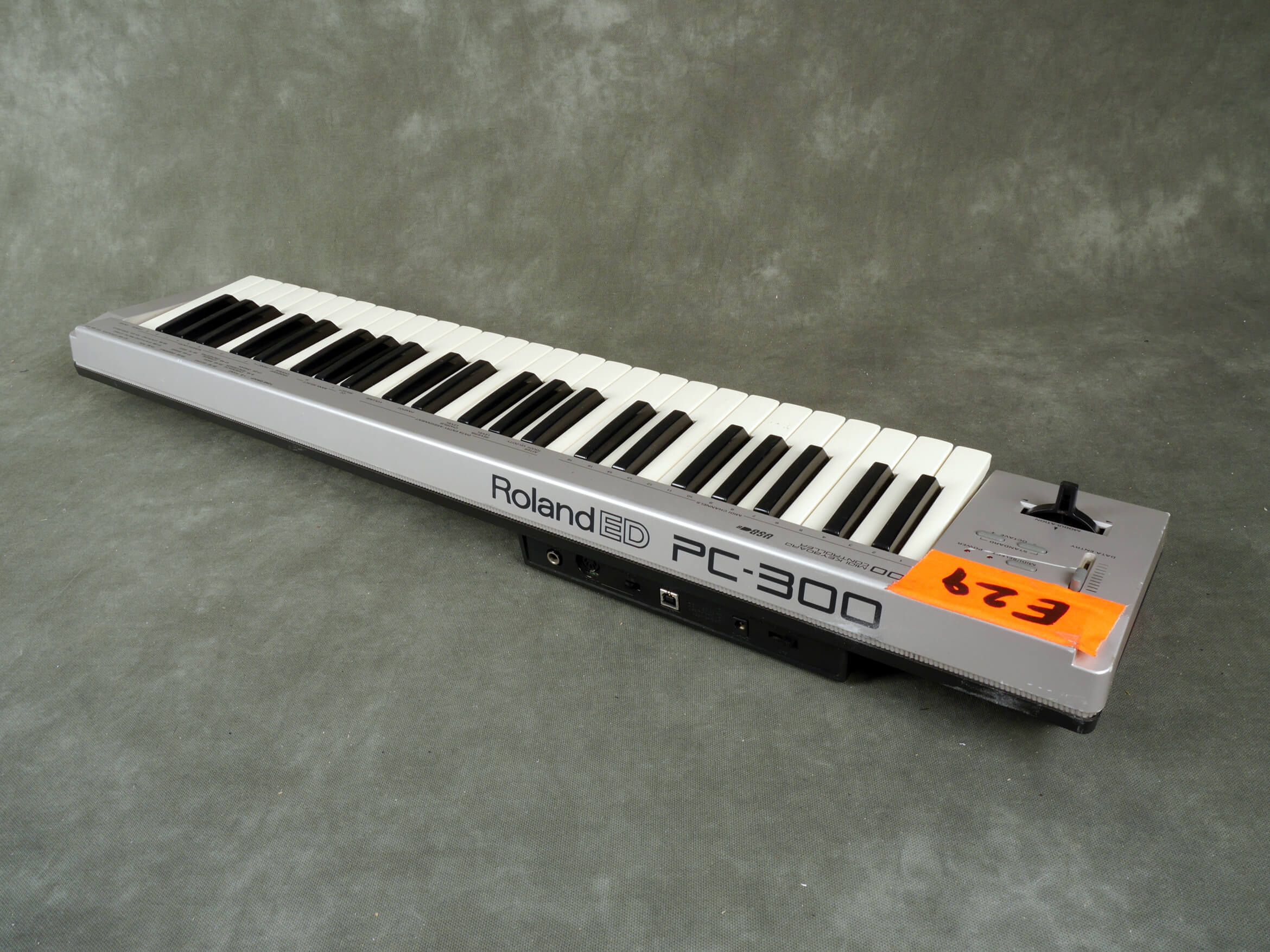 Roland PC300 MIDI Controller Keyboard (E29) 2nd Hand Rich Tone Music