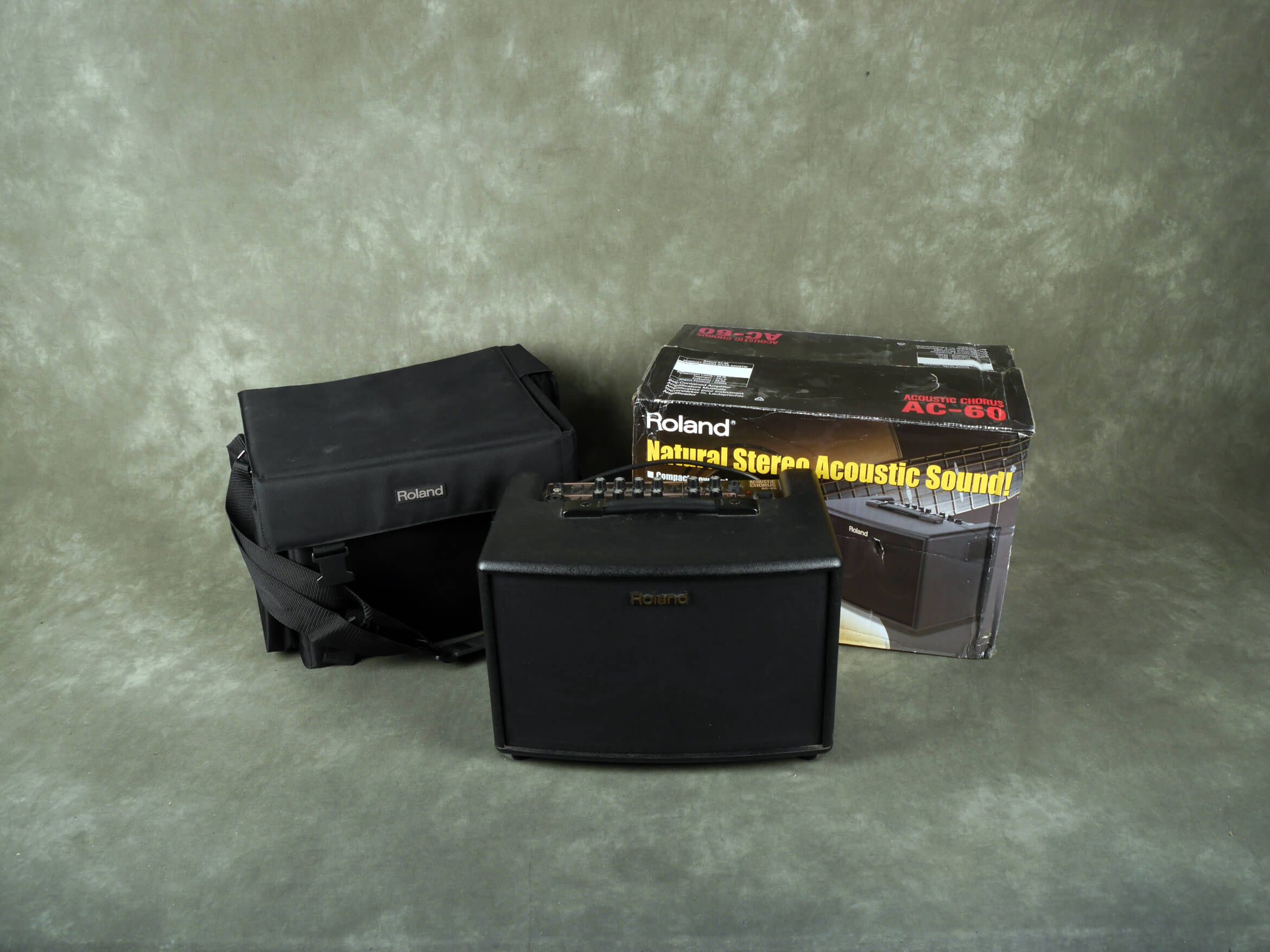 Roland AC 60 Combo & Carry Bag w/Box 2nd Hand Rich Tone Music