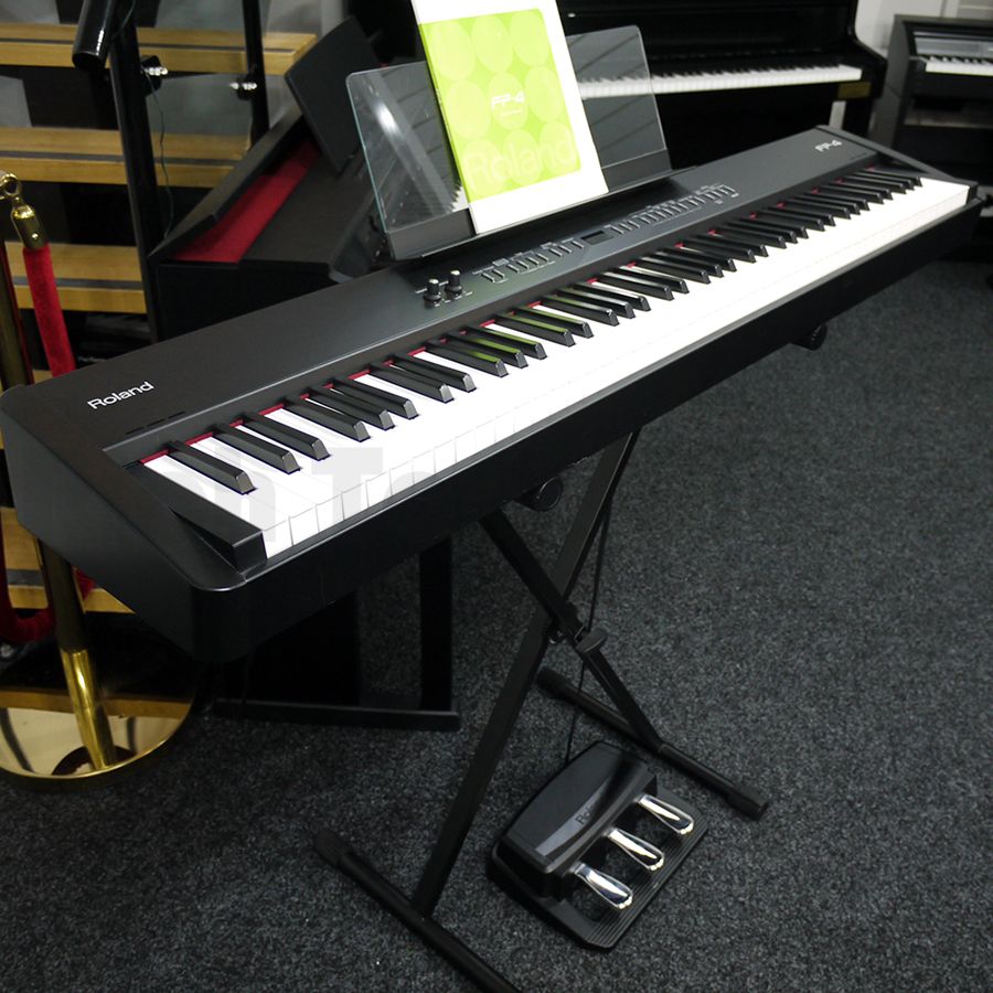 Roloand FP4 Digital Portable Piano w/ Pedals 2nd Hand Rich Tone Music