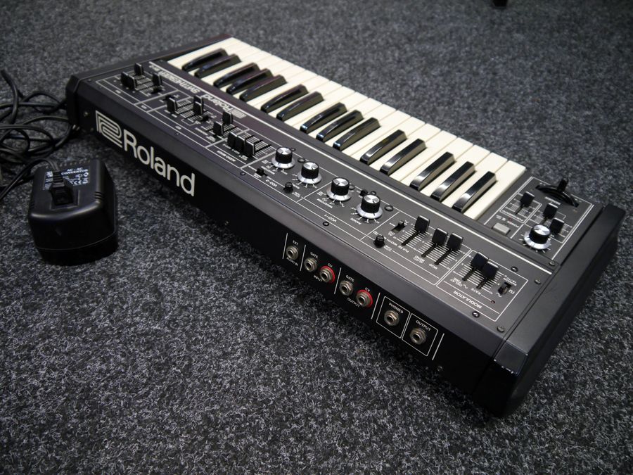 Roland SE02 Analog Synthesizer 2nd Hand Rich Tone Music