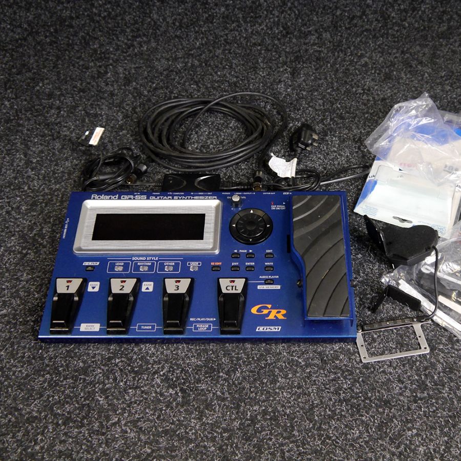 Roland GR55 Guitar Synthesizer with GK3 Pickup 2nd Hand Rich Tone