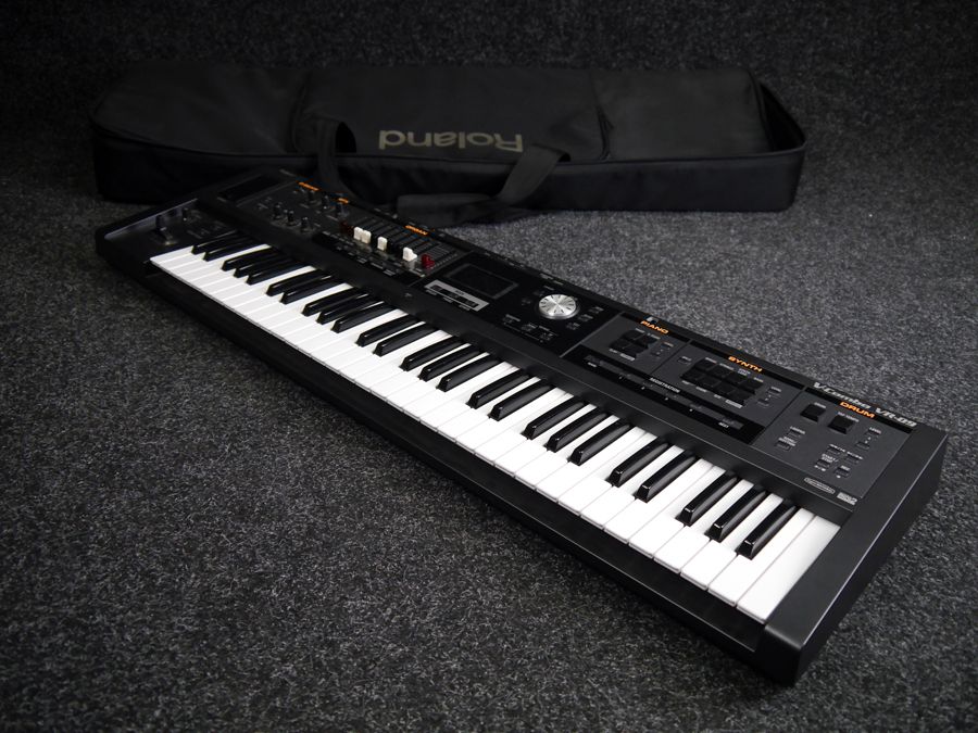 Roland VR09 Keyboard w/Soft Case 2nd Hand Rich Tone Music