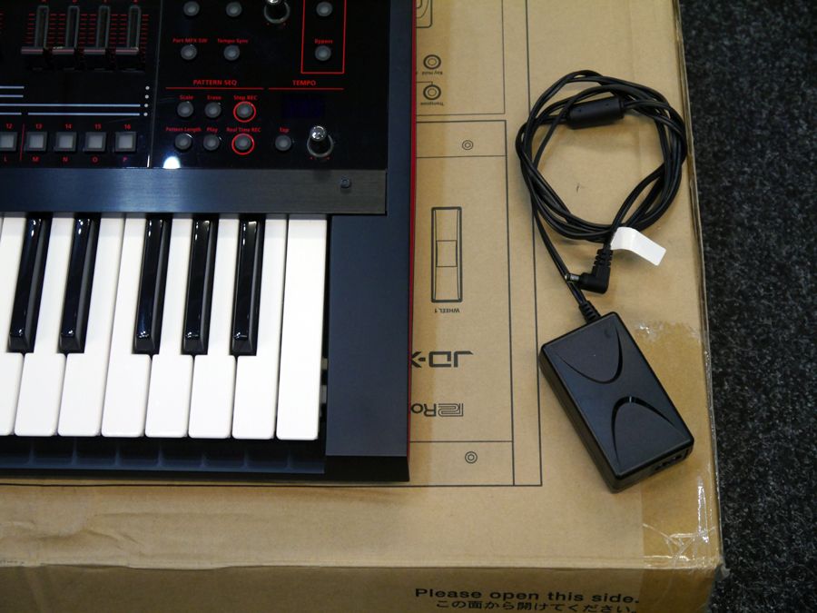 rolalnd joxi crossover synthesizer