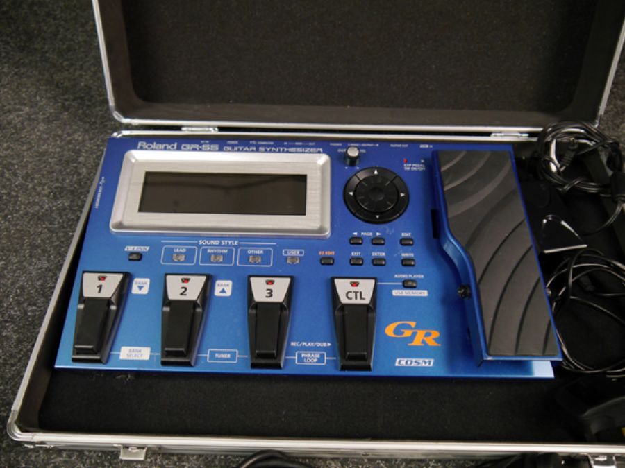 Roland GR55 Guitar Synth With GK3 Pickup w/Case 2nd Hand Rich