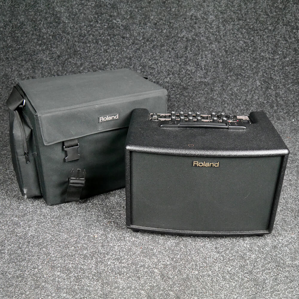 Roland AC60 Acoustic Amplifier w/Gig Bag 2nd Hand Rich Tone Music