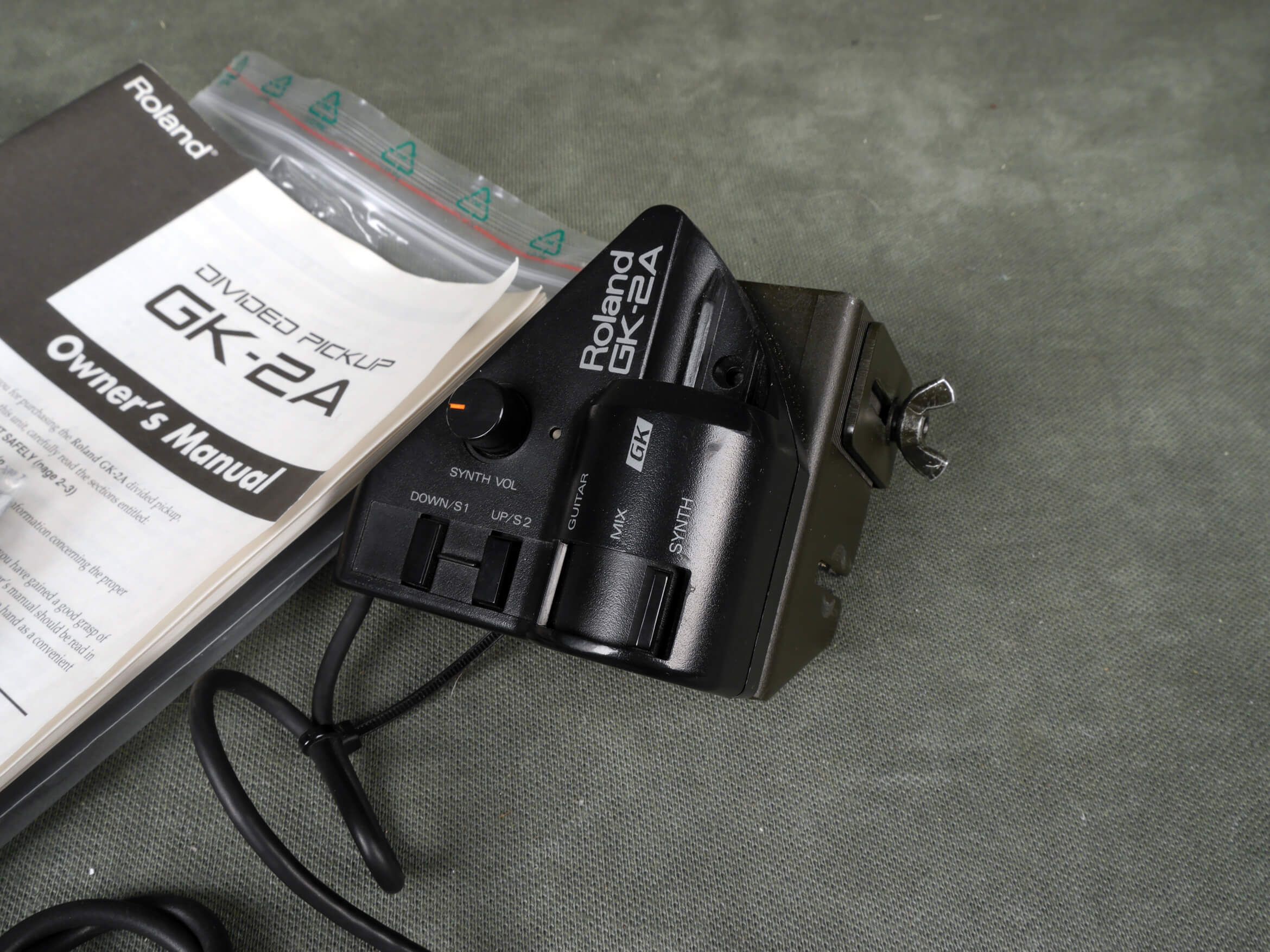 Roland GK2A Guitar Synthesizer Pickup w/Bag 2nd Hand Rich Tone Music