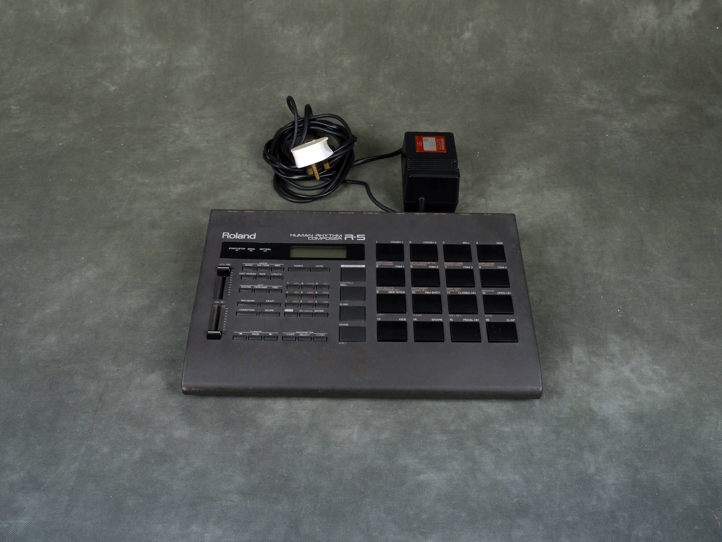 Roland R5 Drum Machine 2nd Hand Rich Tone Music
