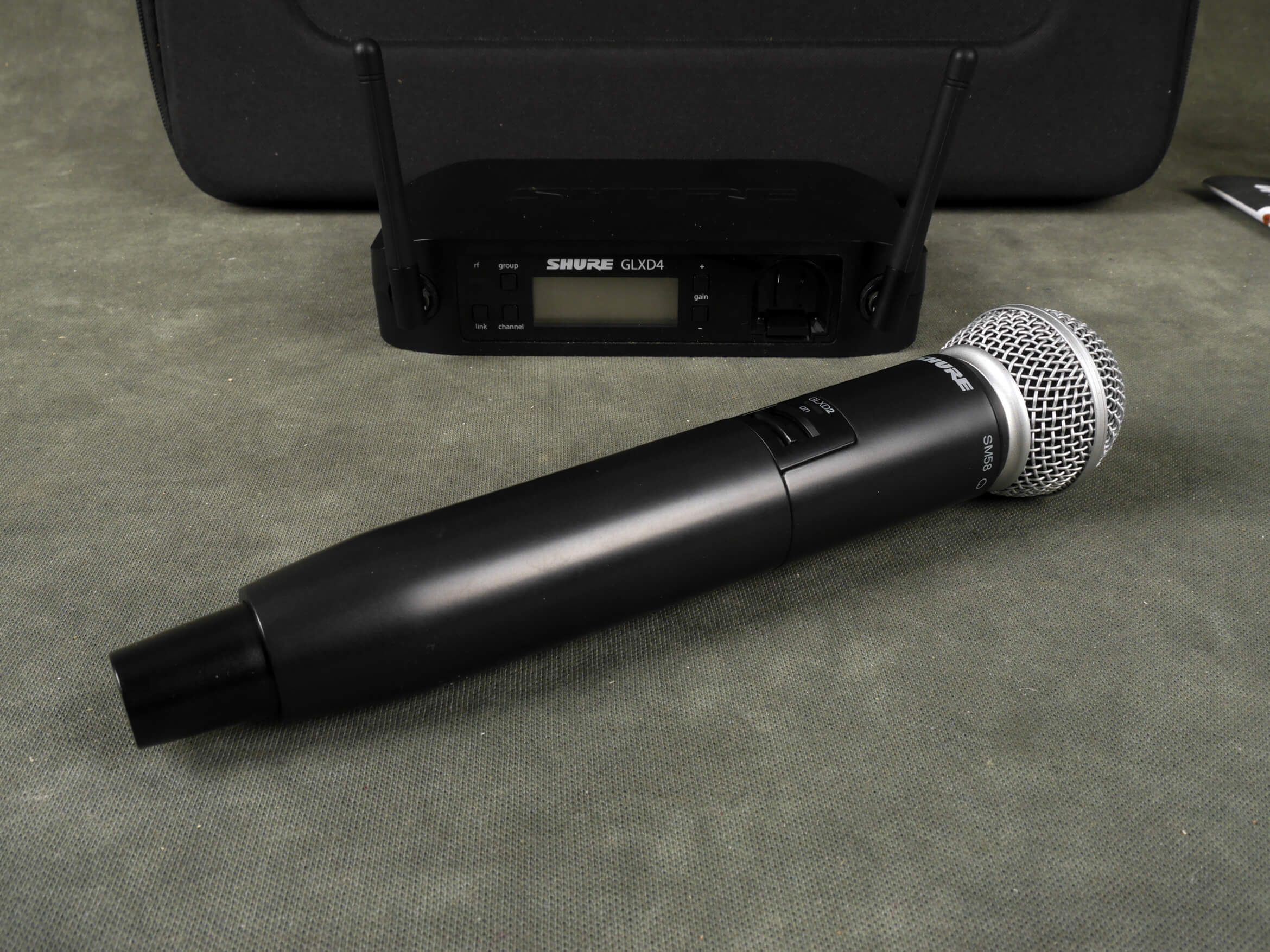 Shure GLXD24/SM58 Digital Wireless Microphone w/Case 2nd Hand Rich Tone Music