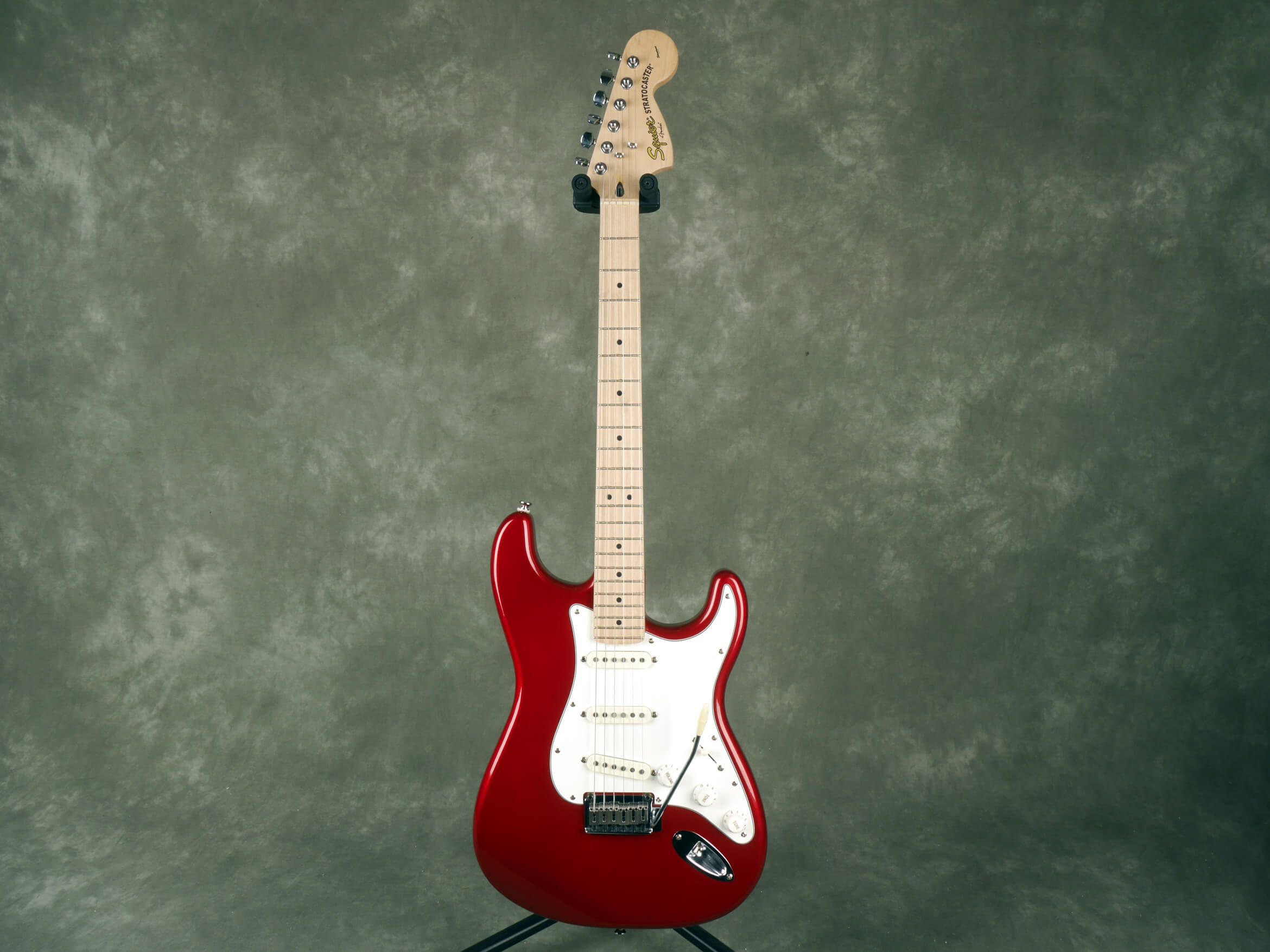 Squier Standard Stratocaster Candy Apple Red 2nd Hand Rich Tone Music