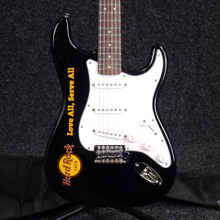 Squier Affinity Stratocaster - Black w/ Gig Bag - 2nd Hand | Rich Tone