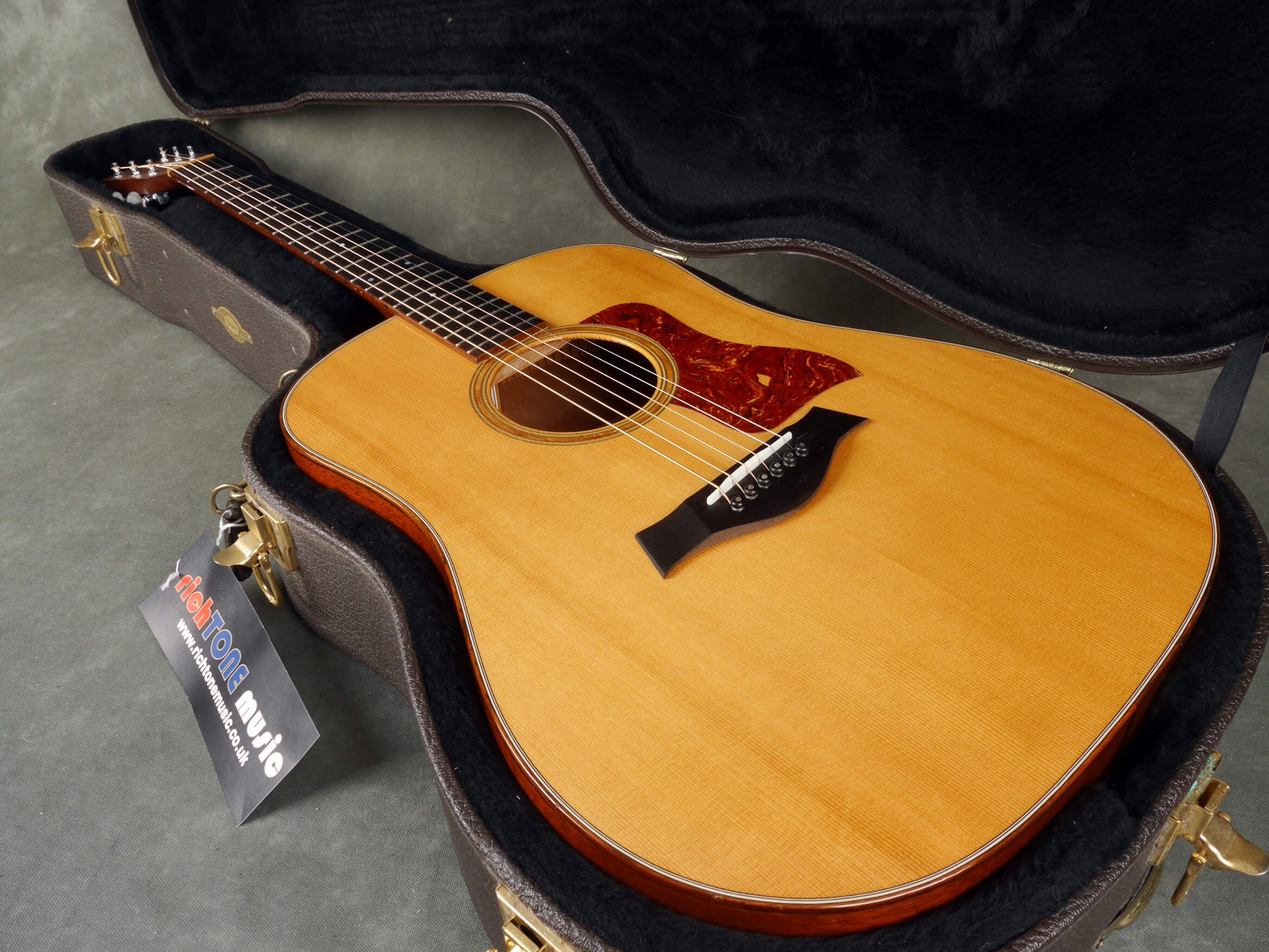 Taylor 510 Acoustic Guitar Natural w/Hard Case 2nd Hand Rich Tone