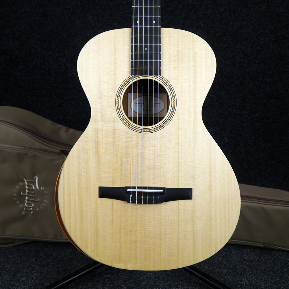 Taylor Academy 12eN Nylon String Acoustic Natural w/Gig Bag 2nd