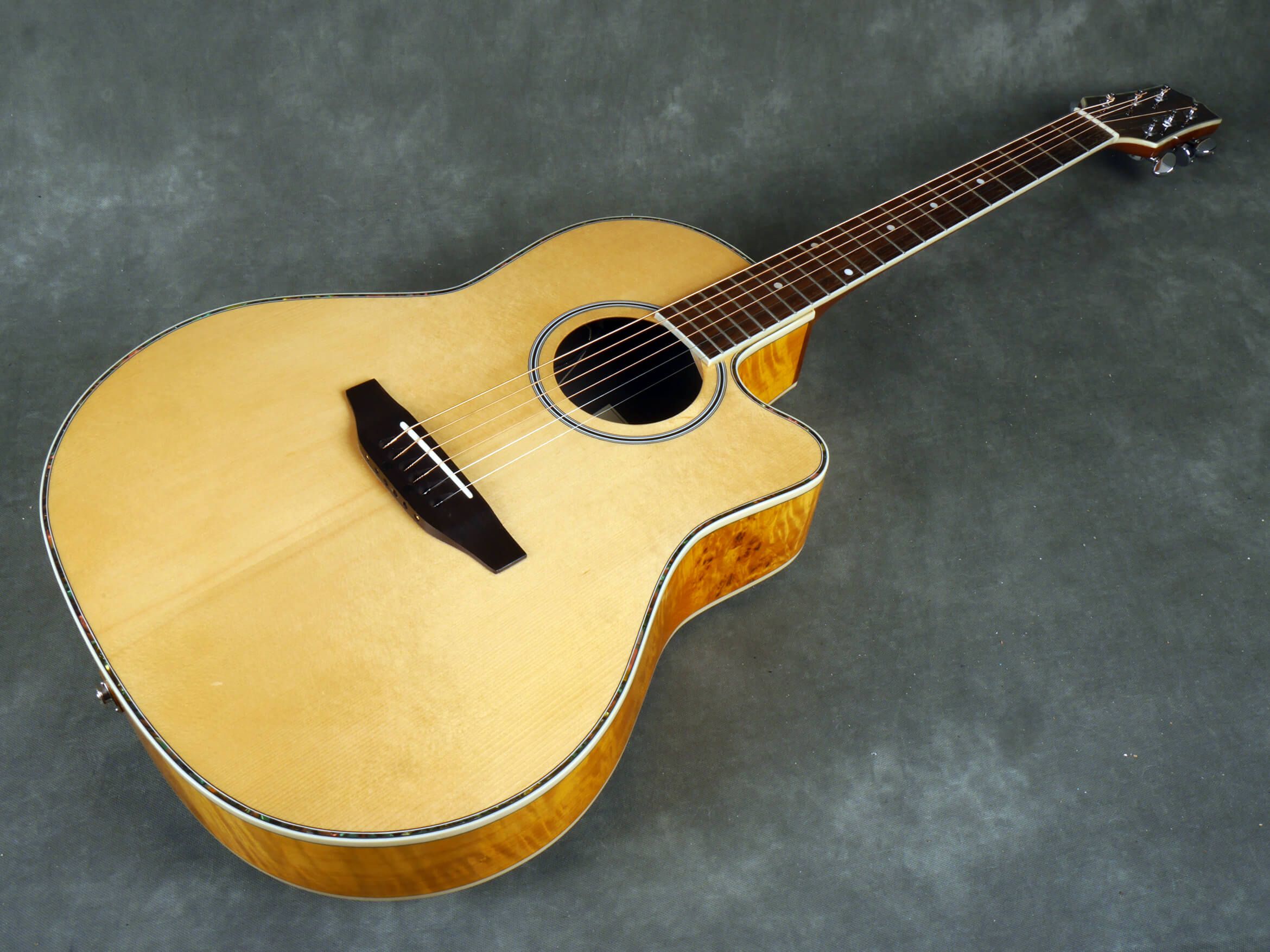 Turner RB20 Electro Acoustic Guitar Bowl Back Natural 2nd Hand