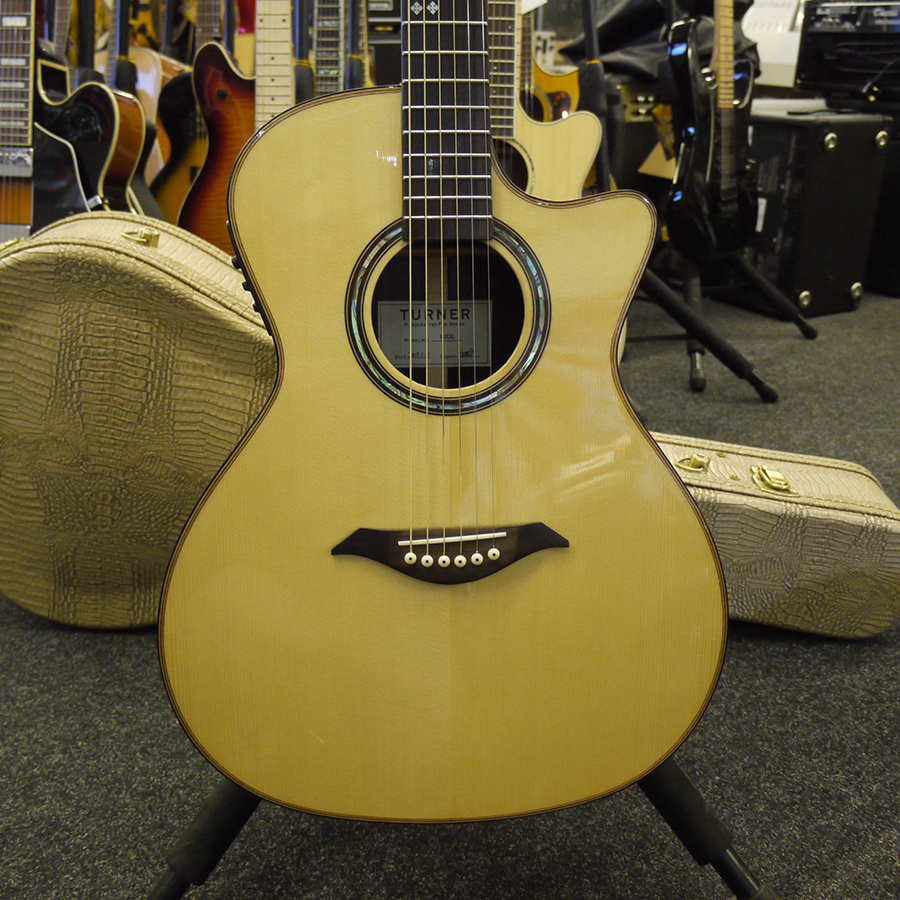 Turner 82CE Electro Acoustic Guitar Case 2nd Hand Rich Tone Music