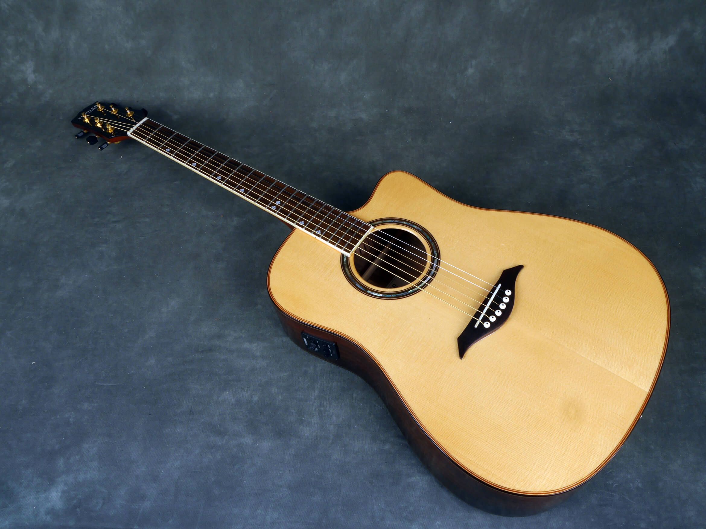 Turner 70ce ElectroAcoustic Guitar Natural 2nd Hand Rich Tone Music