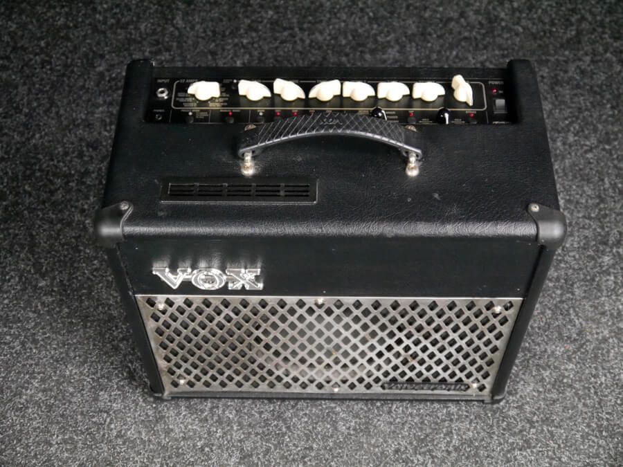 Vox VT15 Valvetronix Combo Amp 2nd Hand Rich Tone Music
