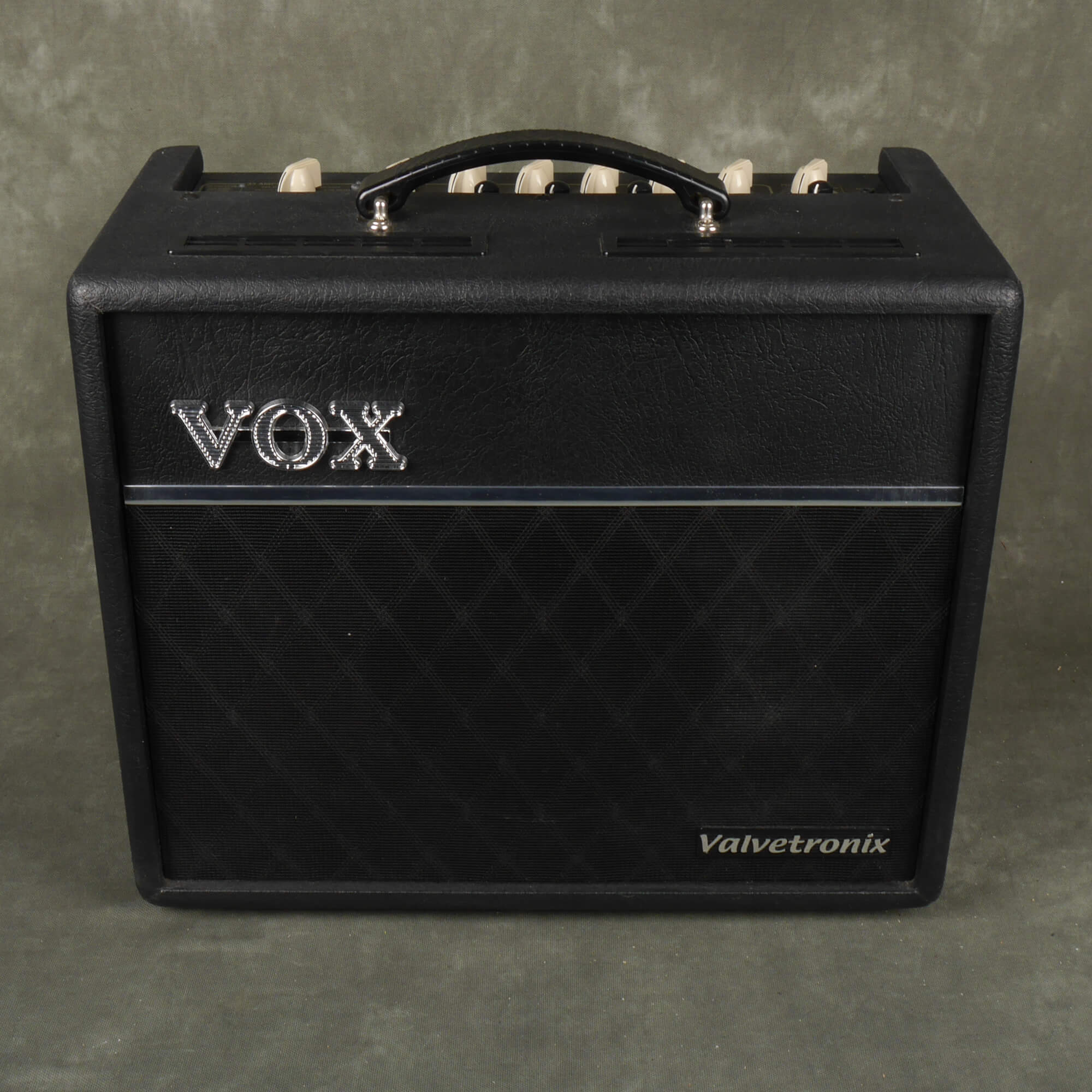 Vox Valvetronix VT20+ Guitar Amplifier - 2nd Hand | Rich Tone Music