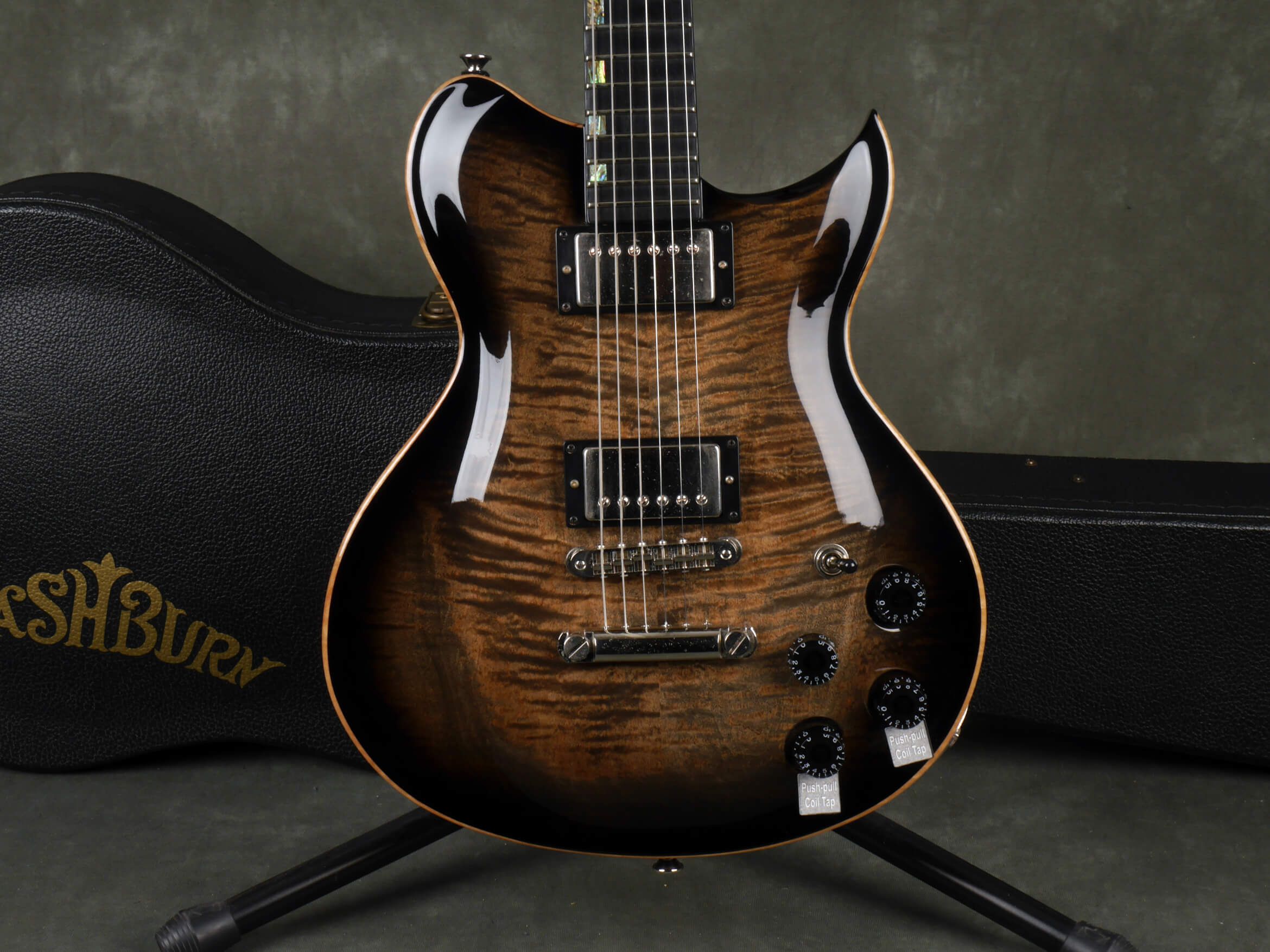 Washburn WI 568 Idol Series Electric Guitar Trans Black w/Hard Case