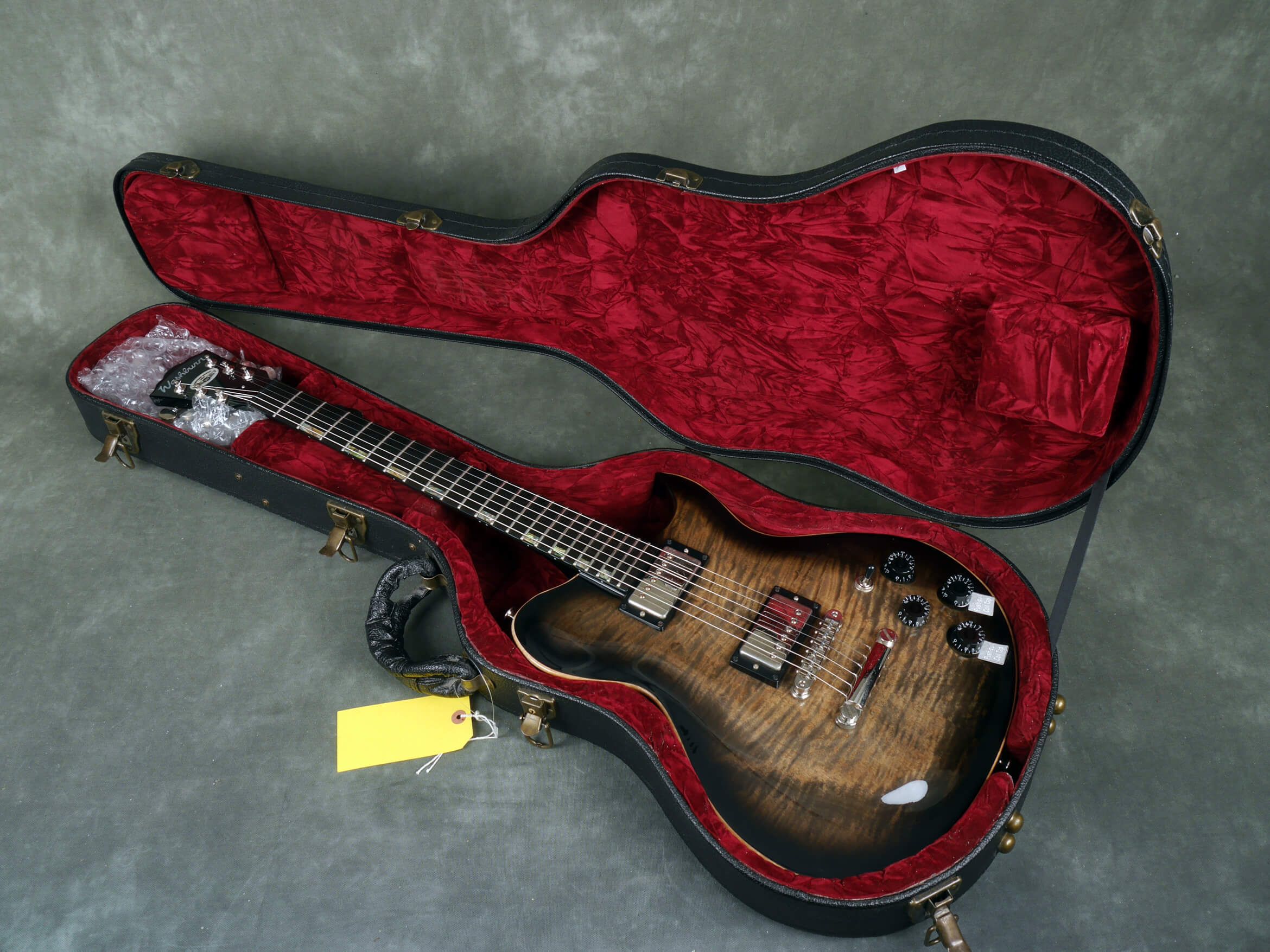 Washburn WI 568 Idol Series Electric Guitar Trans Black w/Hard Case