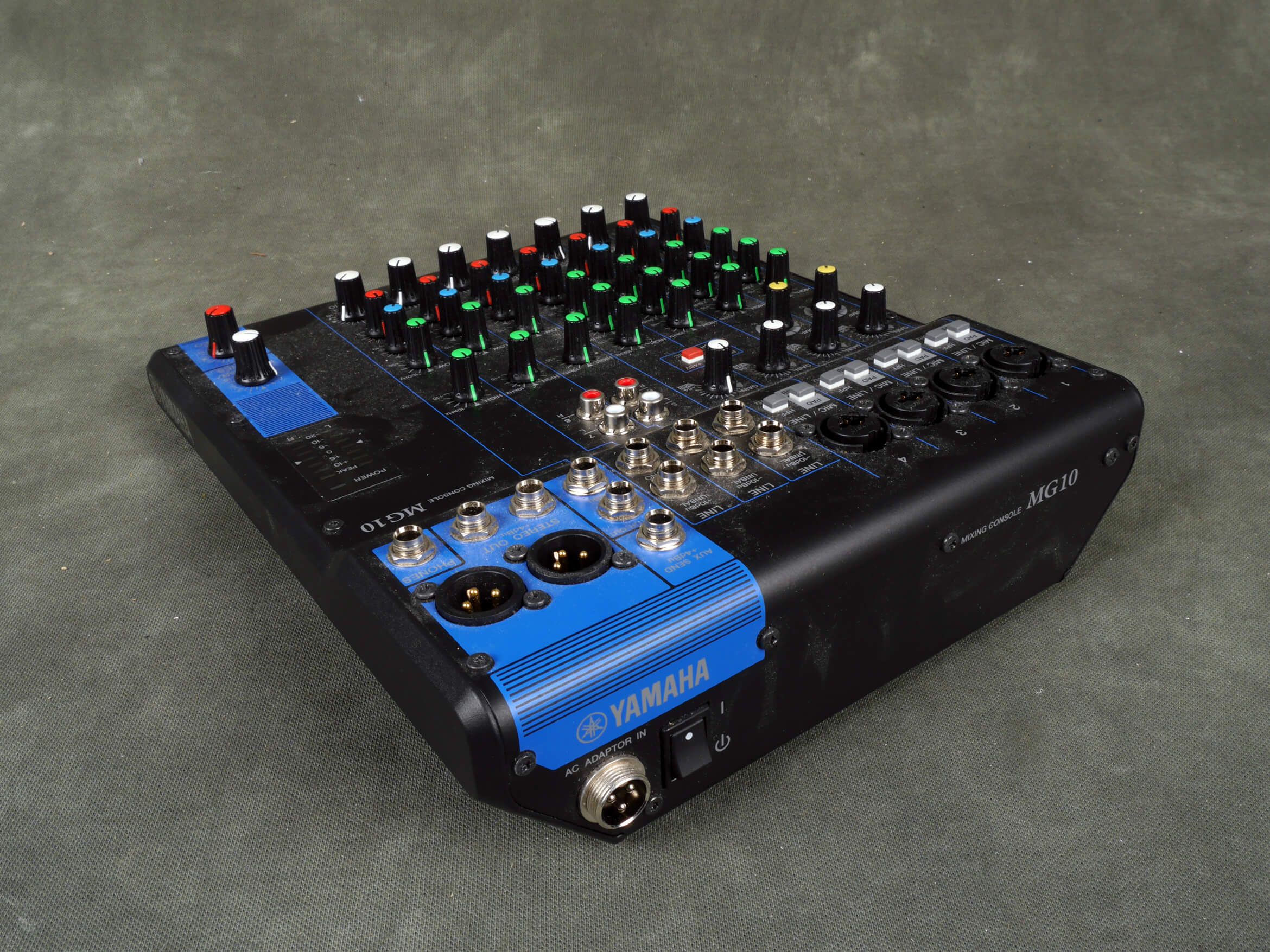 Yamaha MG10 Mixer w/Box & PSU - 2nd Hand | Rich Tone Music
