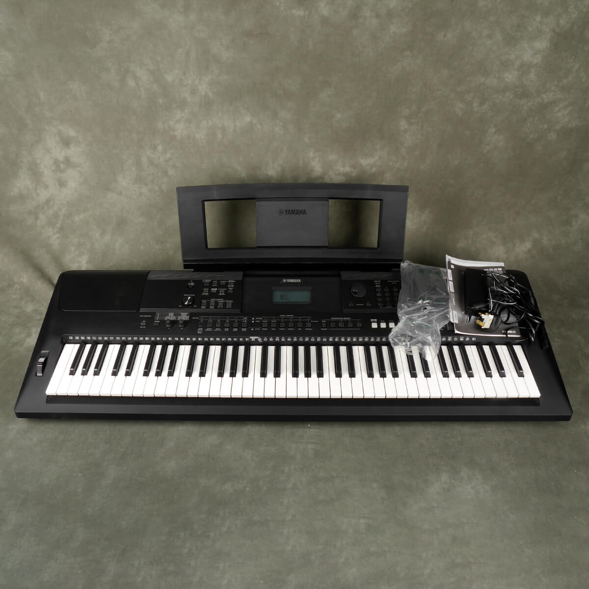 Yamaha EW400 Arranger Keyboard 2nd Hand Rich Tone Music