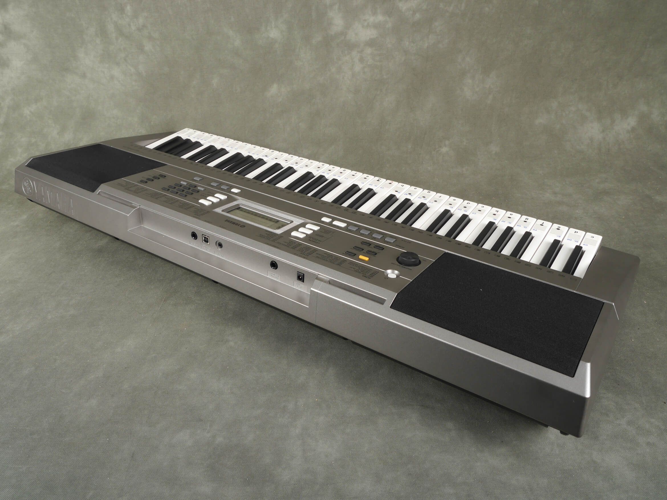 Yamaha PSRE353 Portable Keyboard w/Gig Bag 2nd Hand Rich Tone Music