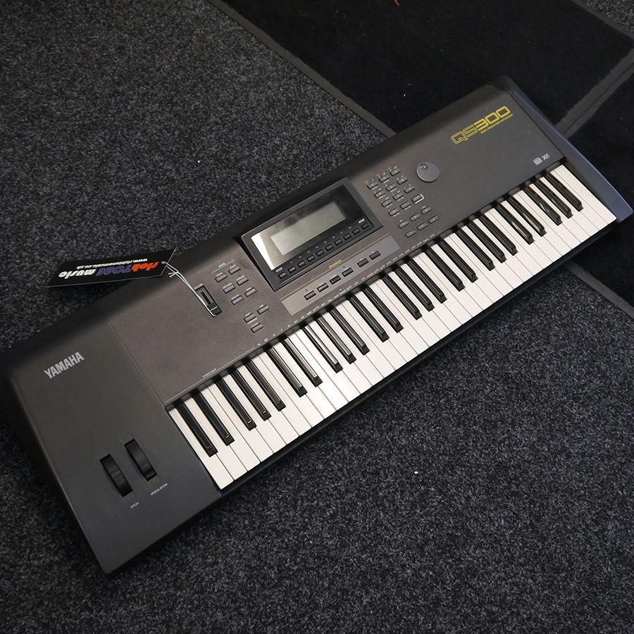 Yamaha QS300 Workstation Keyboard - 2nd Hand | Rich Tone Music