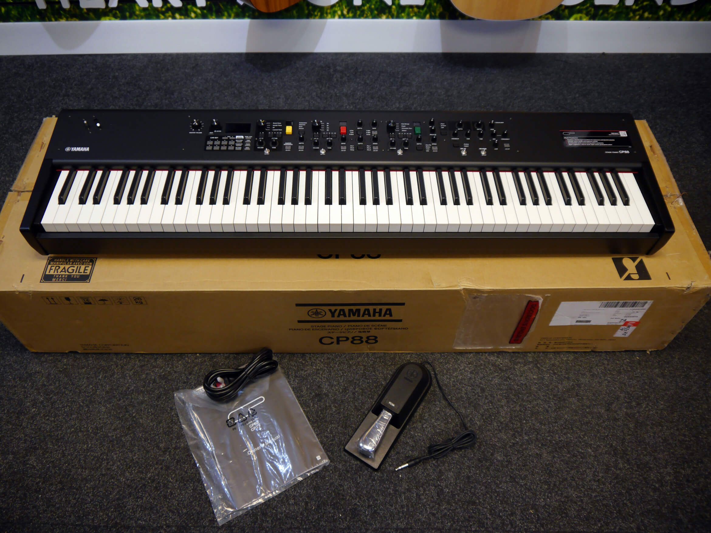 Yamaha CP88 Digital Stage Piano w/Box 2nd Hand Rich Tone Music