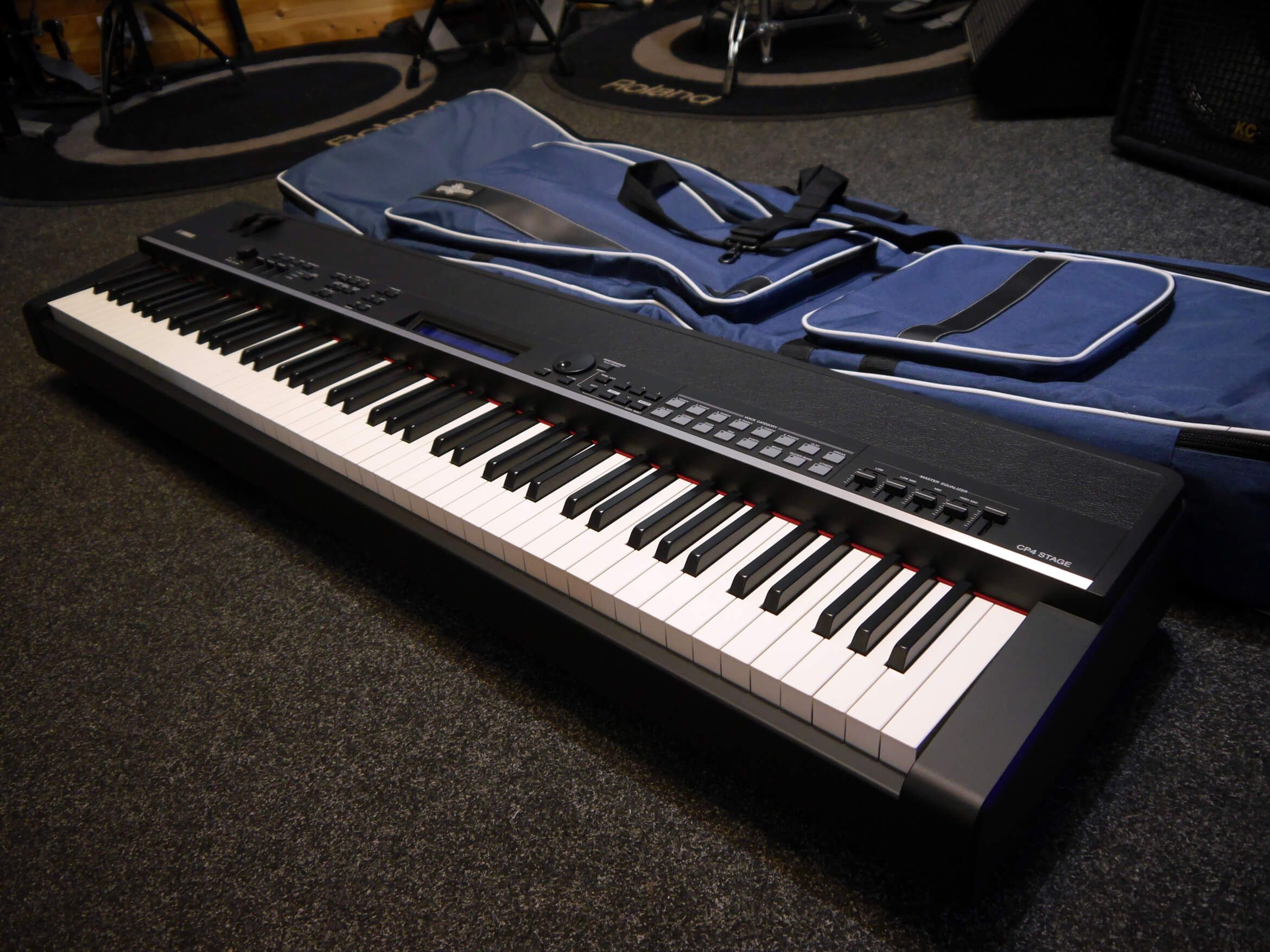 Yamaha CP4 Stage 88Key Digital Piano w/Gig Bag 2nd Hand **COLLECTION