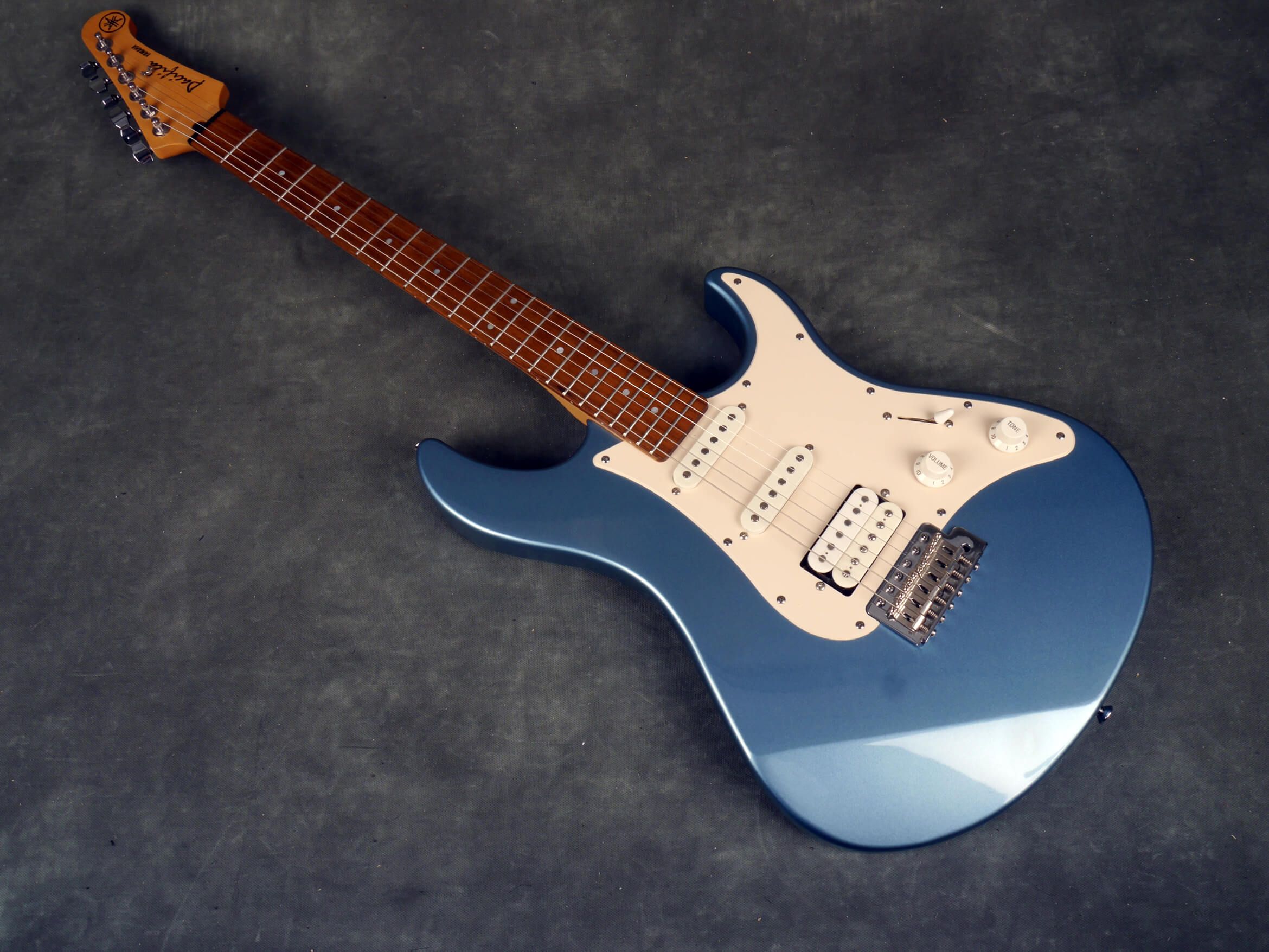 Yamaha Pacifica 112 Electric Guitar Blue 2nd Hand Rich Tone Music