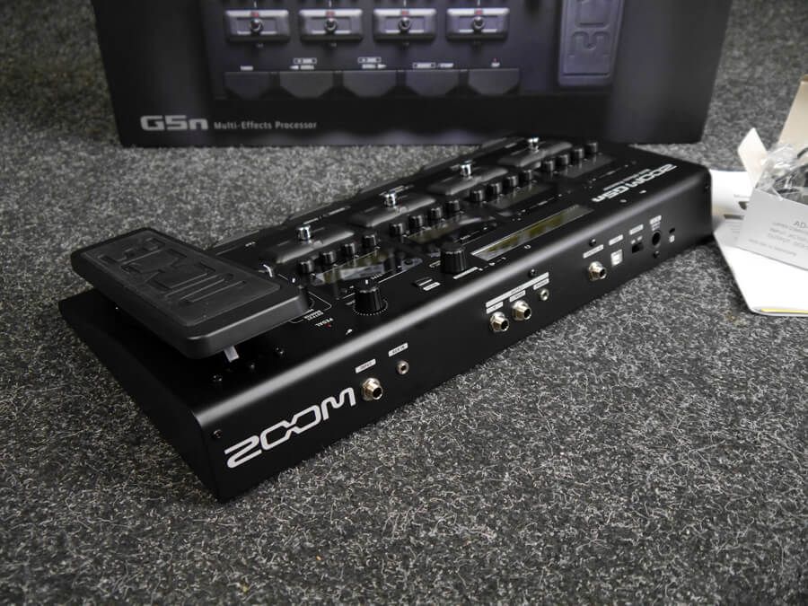 Zoom G5n Multi-Effects Processor w/Box & PSU - 2nd Hand | Rich Tone Music