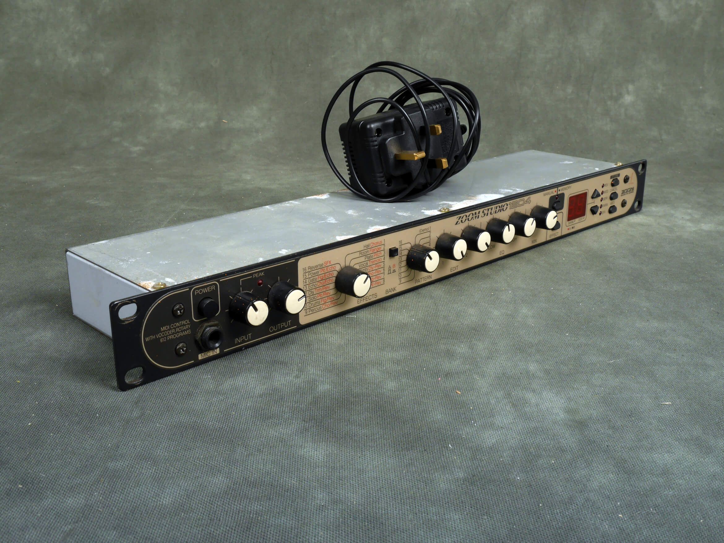 Zoom Studio 1204 Multi Effects Rack Unit 2nd Hand Rich Tone Music