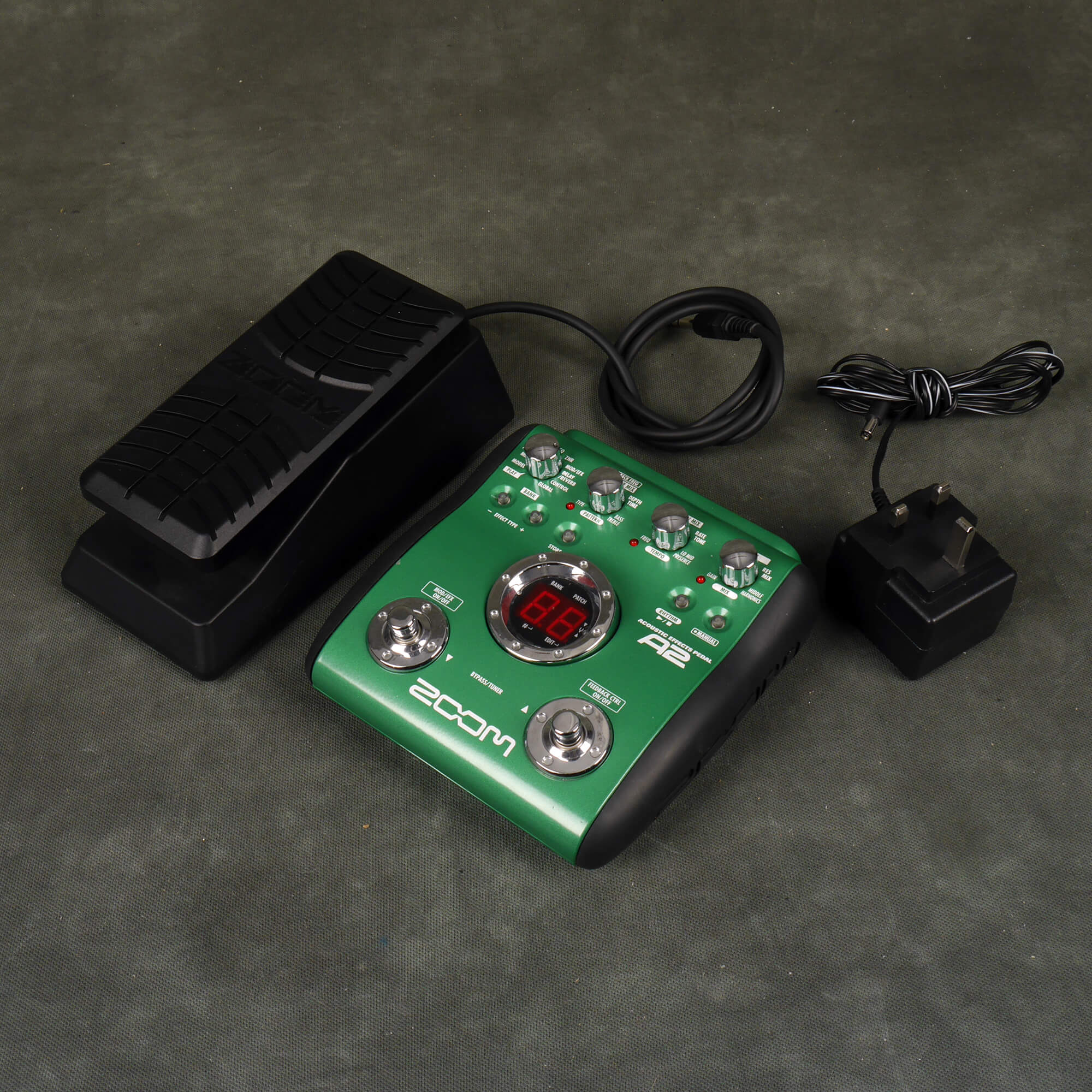 Zoom A2 Acoustic Effects Pedal w/FP02 Expression Pedal 2nd Hand